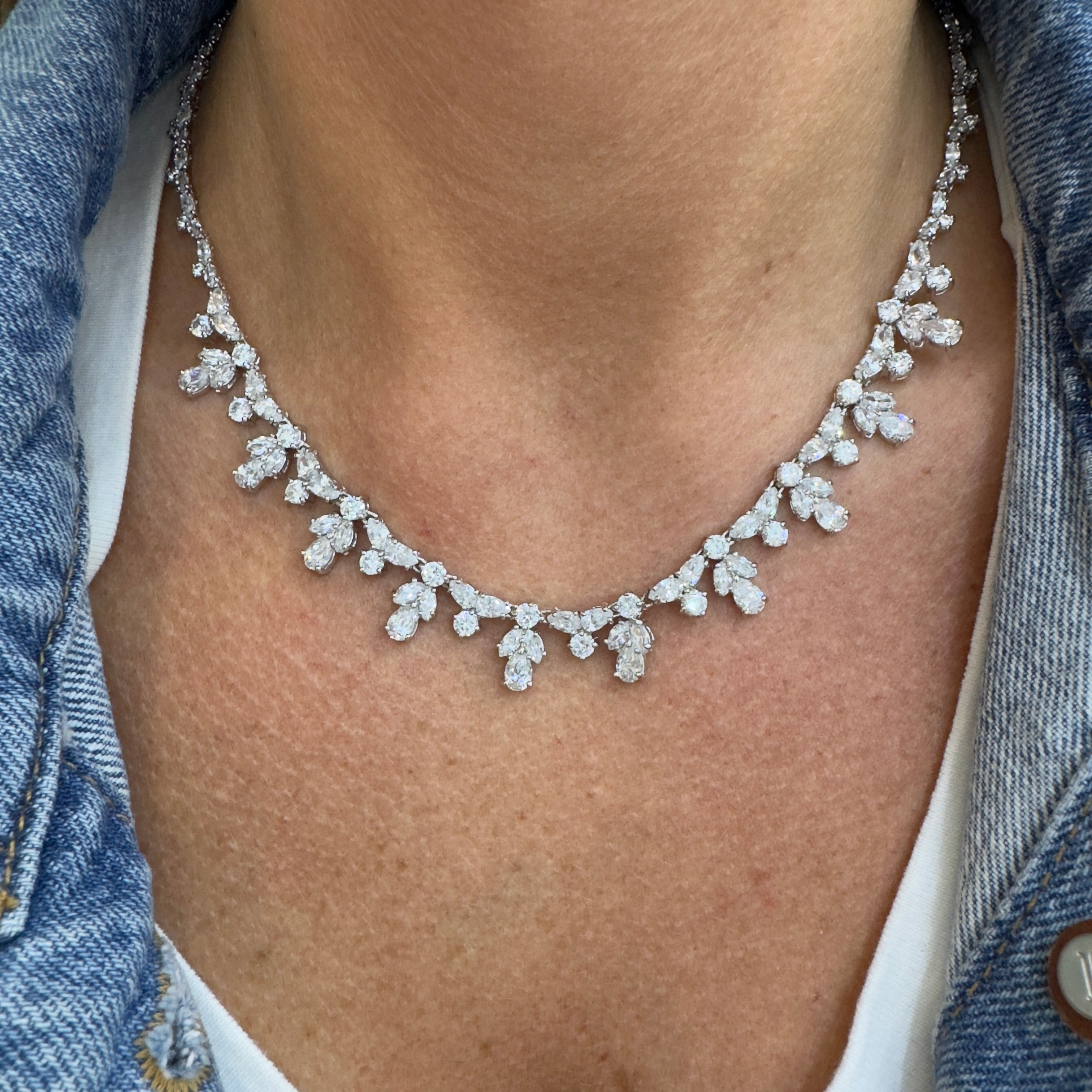 Ladies 925 Sterling Silver Cubic Zirconia Red Carpet Chain Necklace