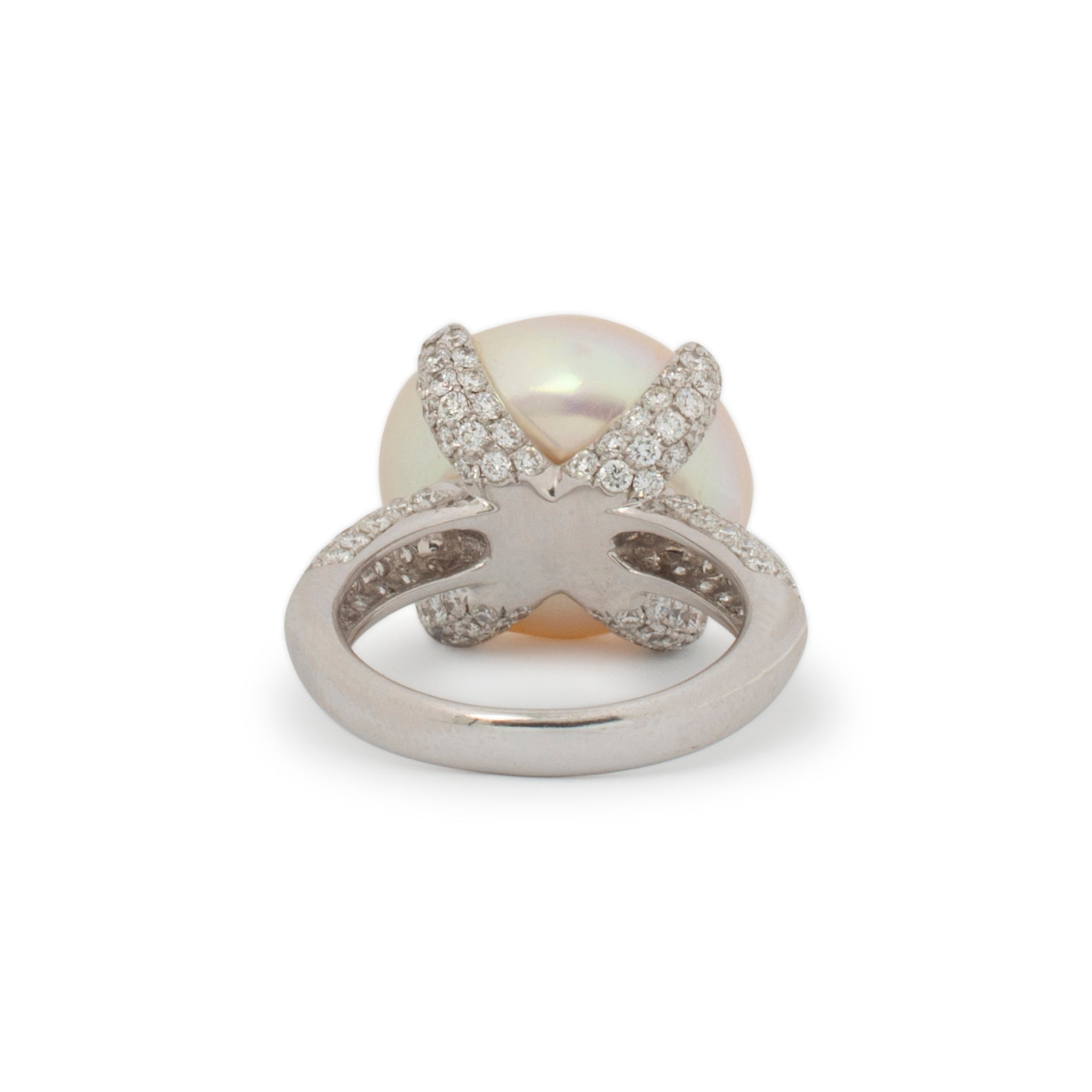 Ladies Vintage 18K White Gold Pearl & Diamonds Cocktail Ring