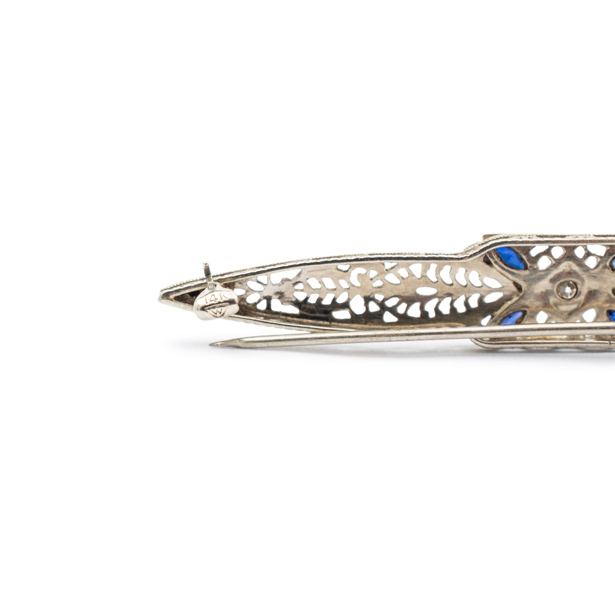 Antique Art Deco 14K White Gold Filigreed Diamond Sapphires Brooch