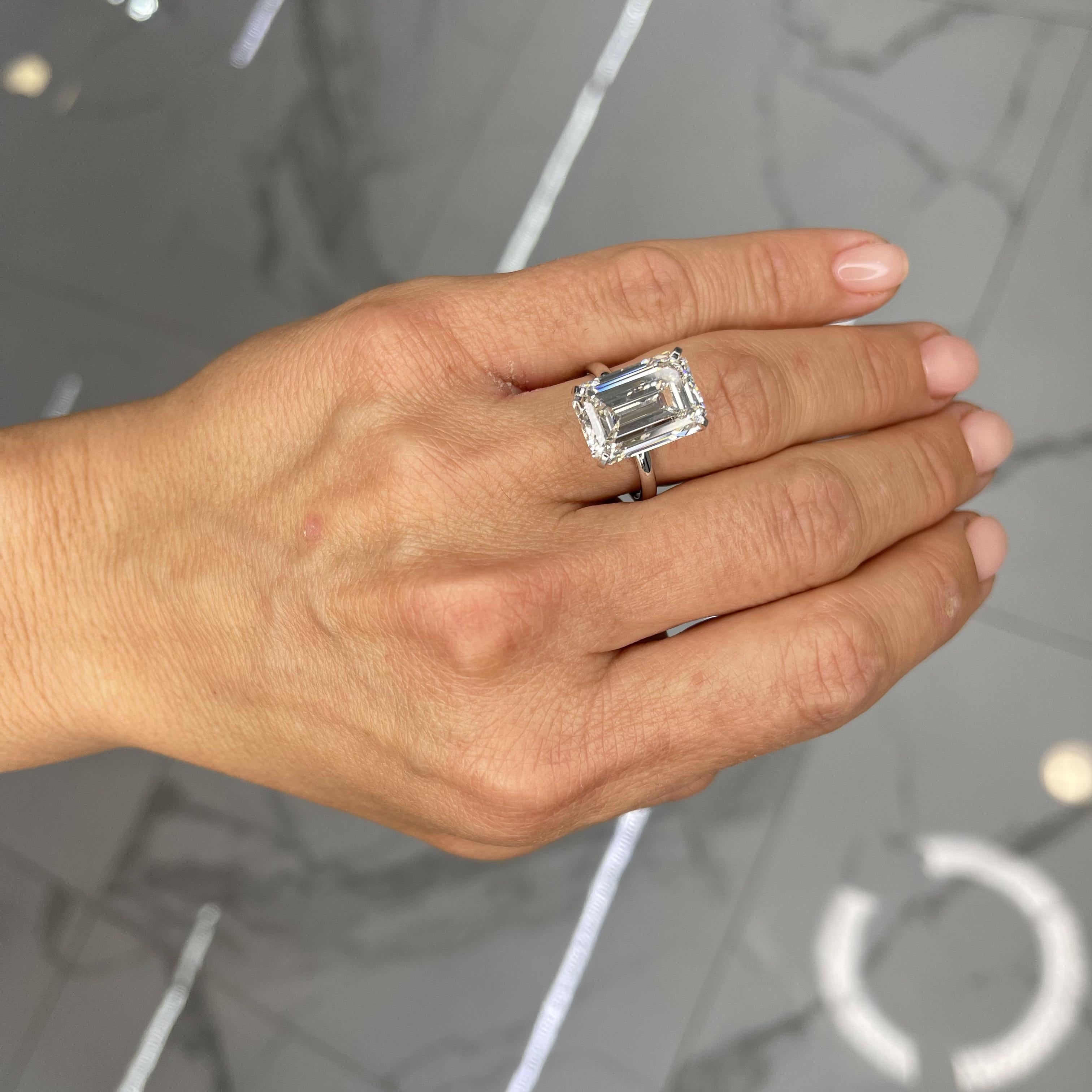 Ladies 14K White Gold Igi 10.18ct Emerald Cut Diamond Solitaire Engagement Ring