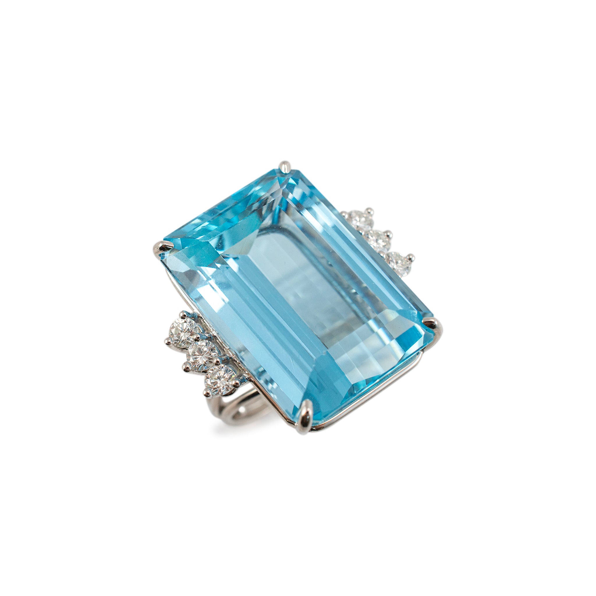 Vintage Ladies 18K White Gold 41.38ct Aquamarine Six Diamond Cocktail Ring