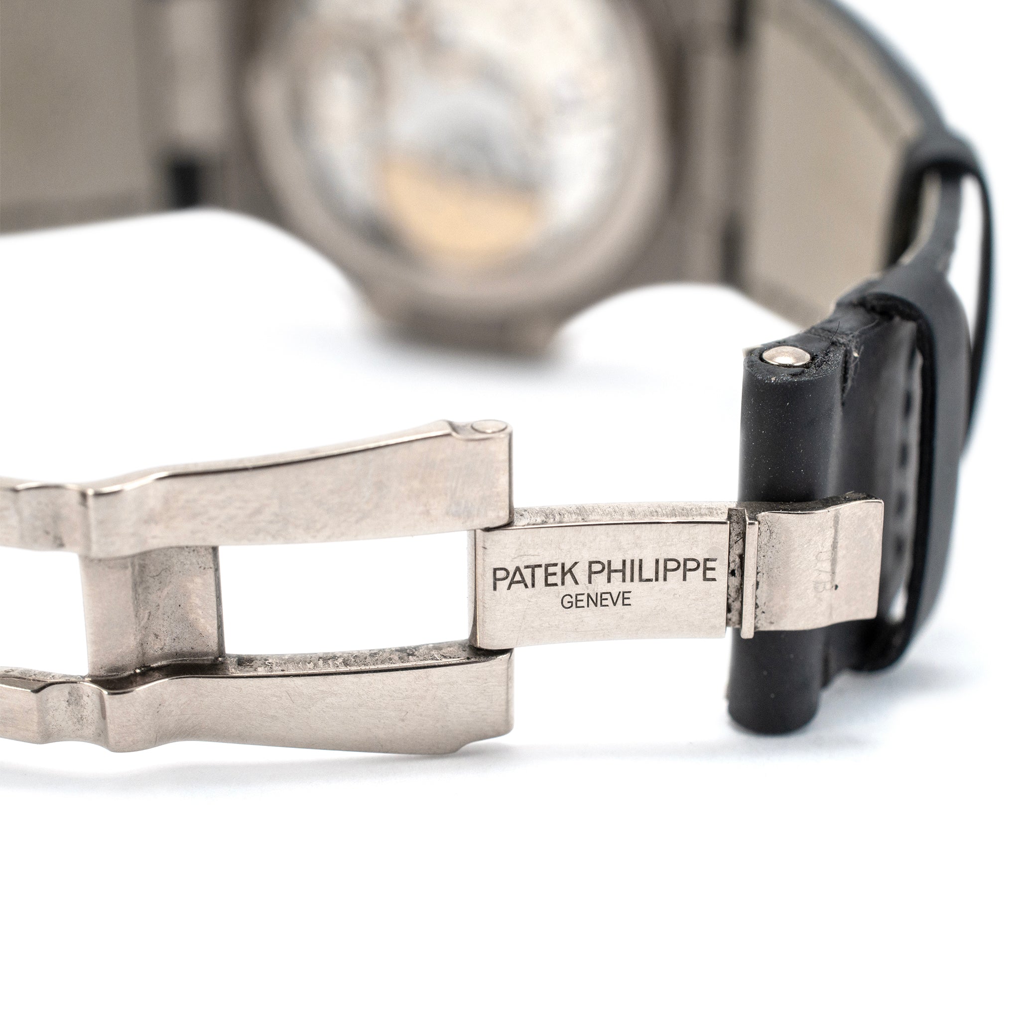 2014 Patek Philippe Nautilus 40MM 5712G Moonphase Grey Dial 18K White Gold Watch