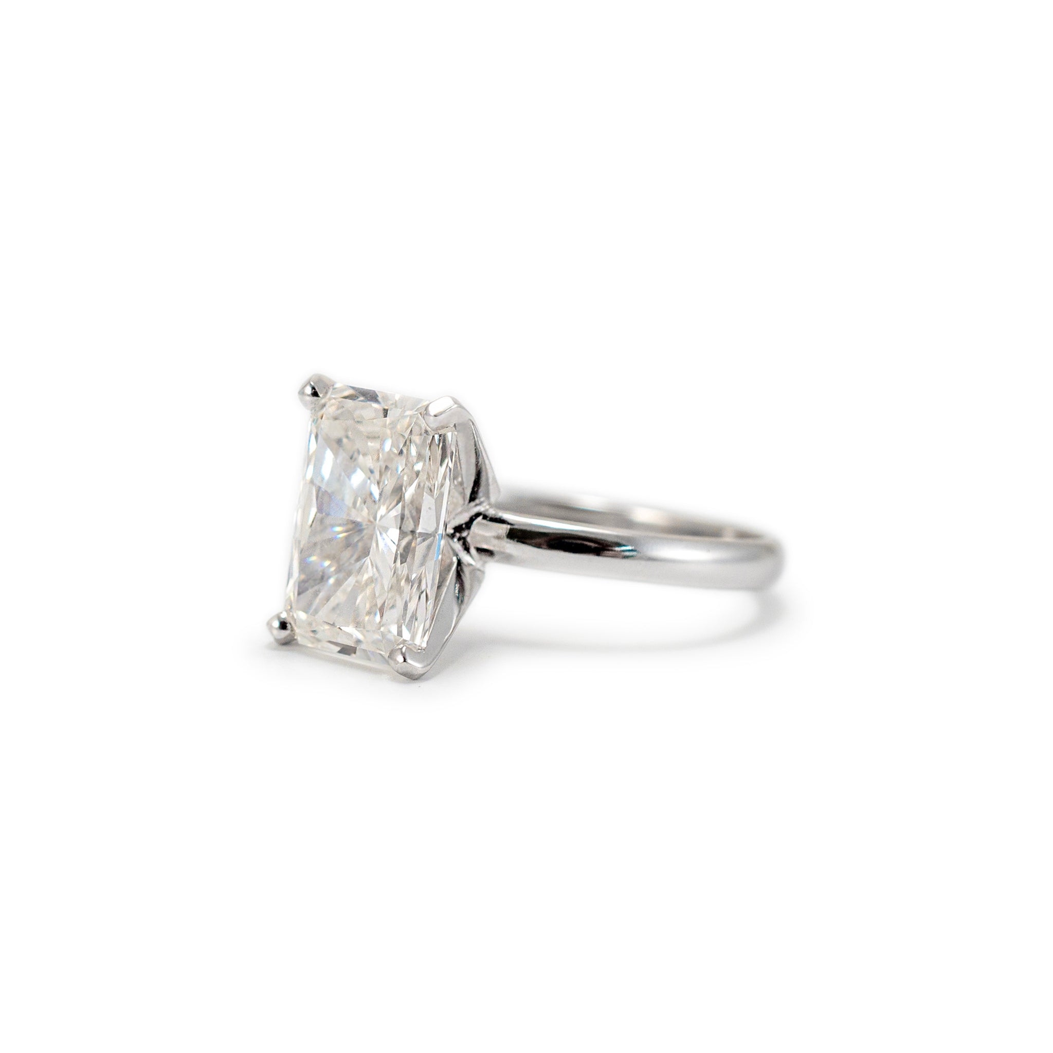 14K White Gold IGI 4.90ct F VVS2 Radiant Cut Lab Grown Diamond Engagement Ring