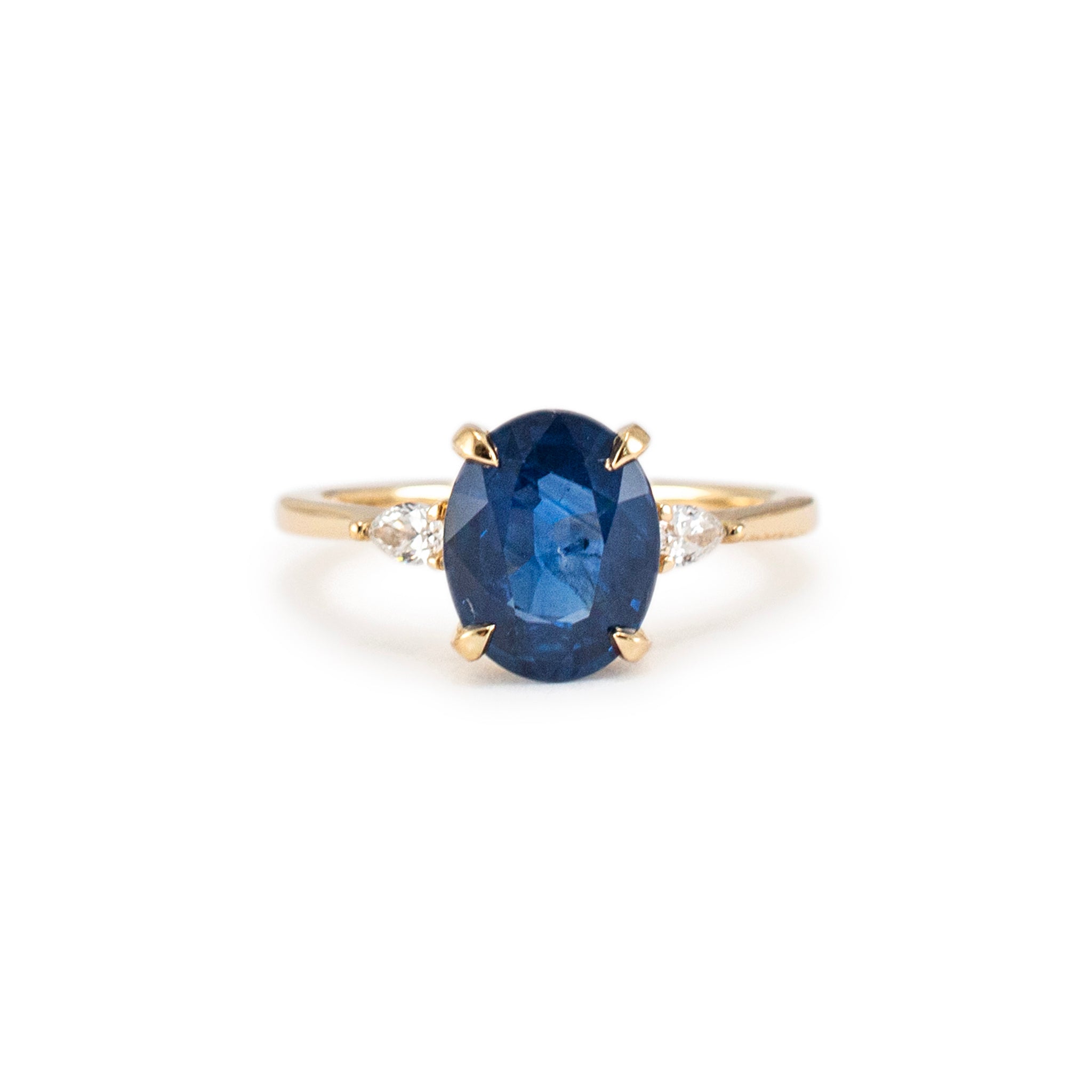 18K Yellow Gold 2.25ct Oval Sapphire Three Stone Pear Diamond Cocktail Ring