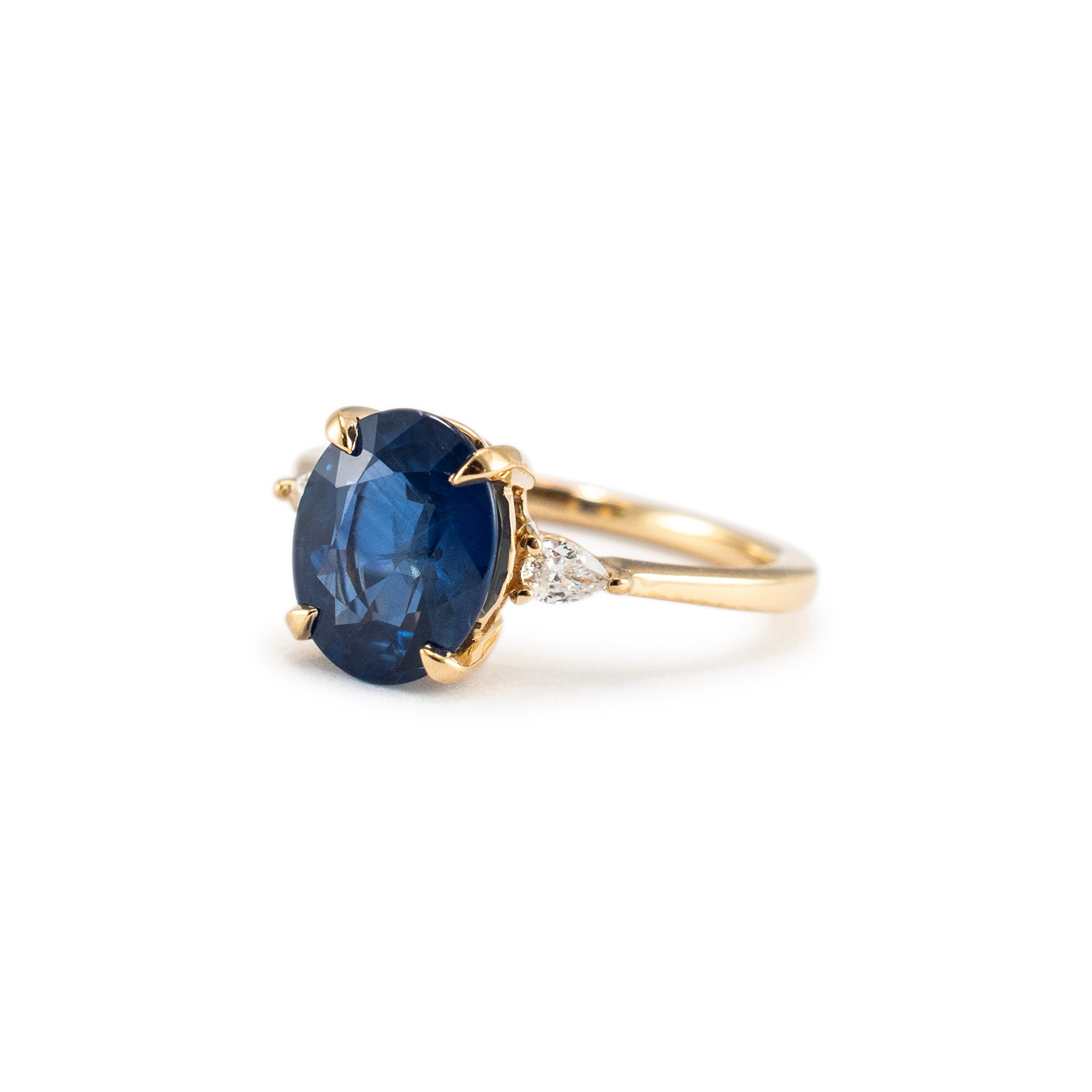 18K Yellow Gold 2.25ct Oval Sapphire Three Stone Pear Diamond Cocktail Ring