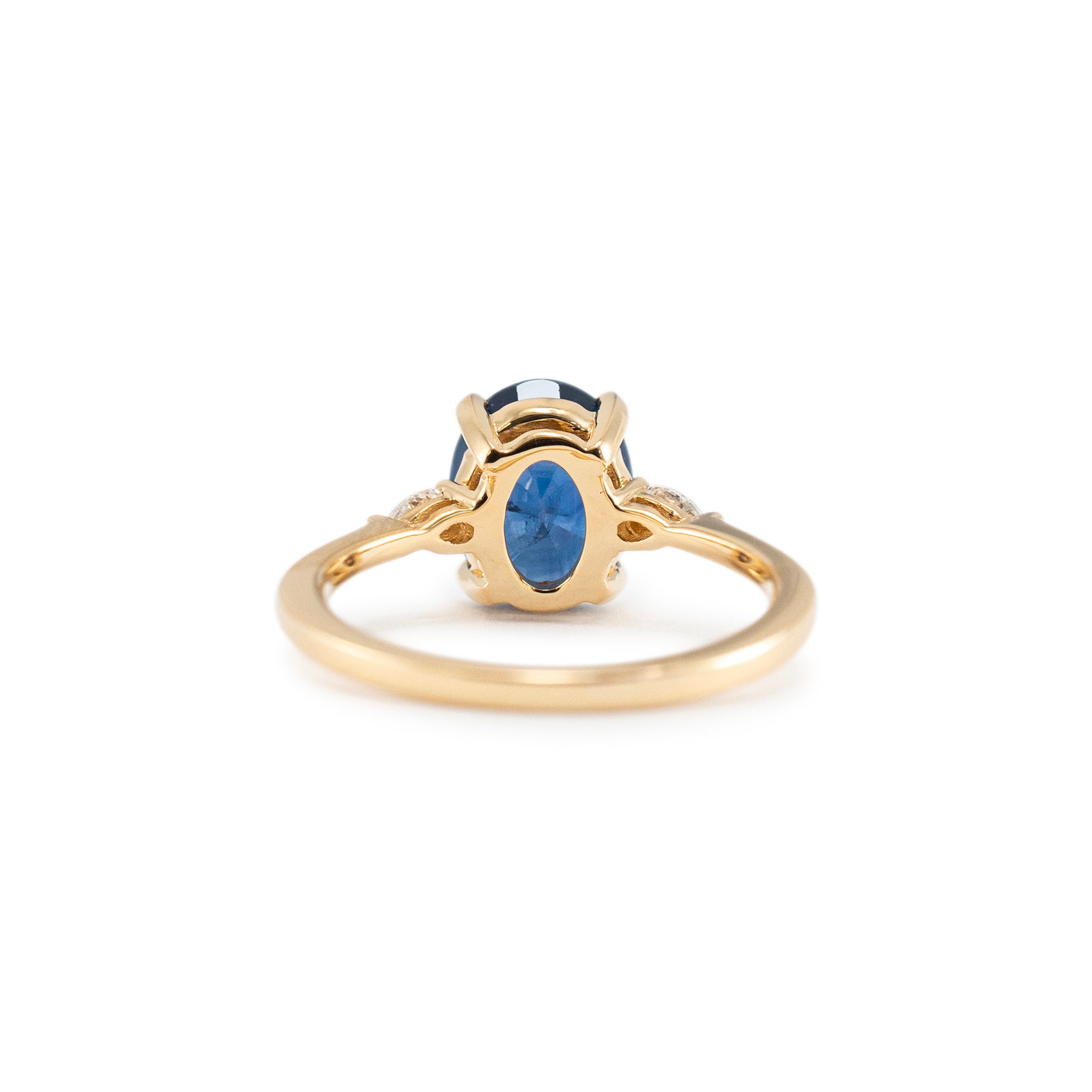 18K Yellow Gold 2.25ct Oval Sapphire Three Stone Pear Diamond Cocktail Ring