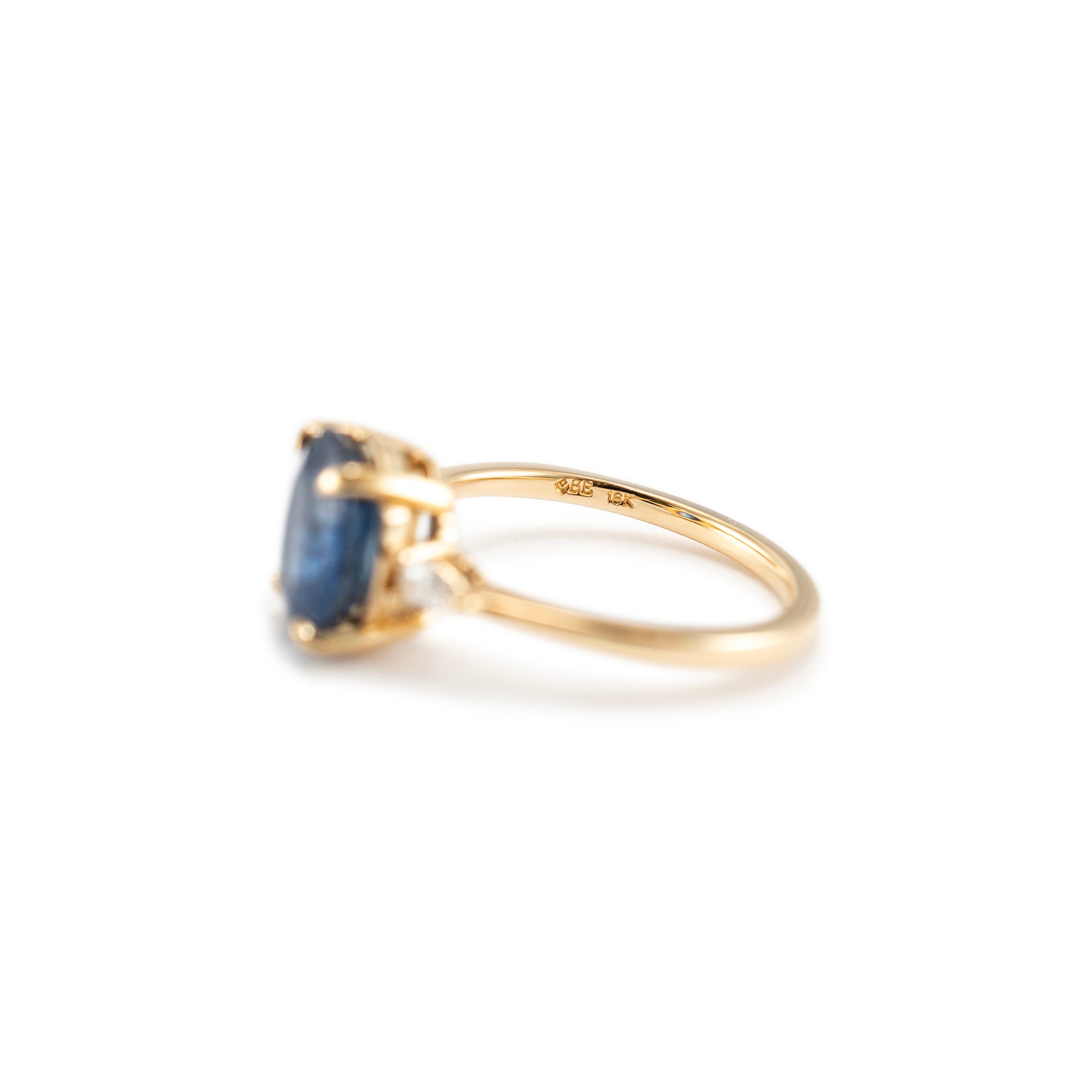 18K Yellow Gold 2.25ct Oval Sapphire Three Stone Pear Diamond Cocktail Ring