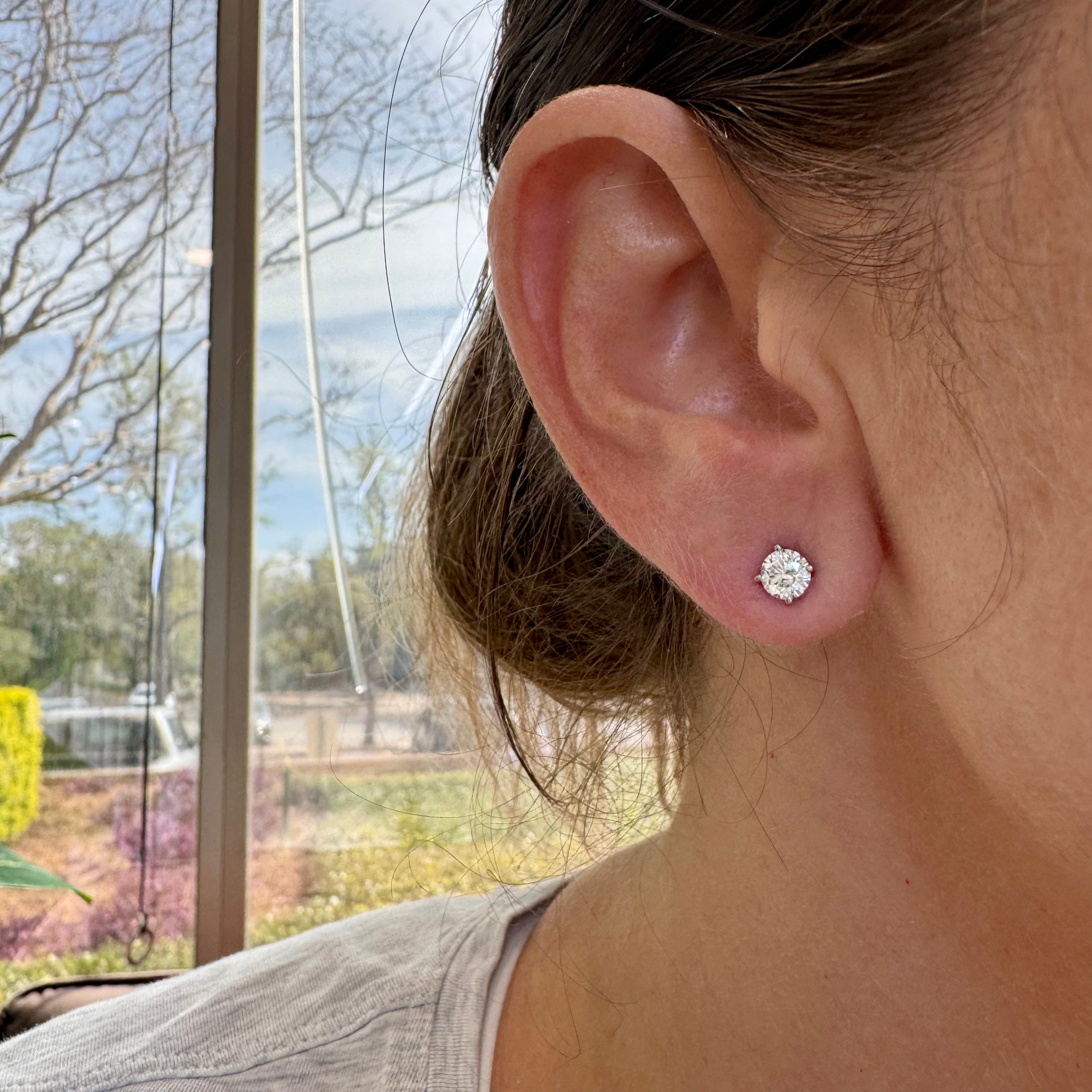 14K White Gold 4-Prong Screw Back 1.00ct Diamond Stud Earrings