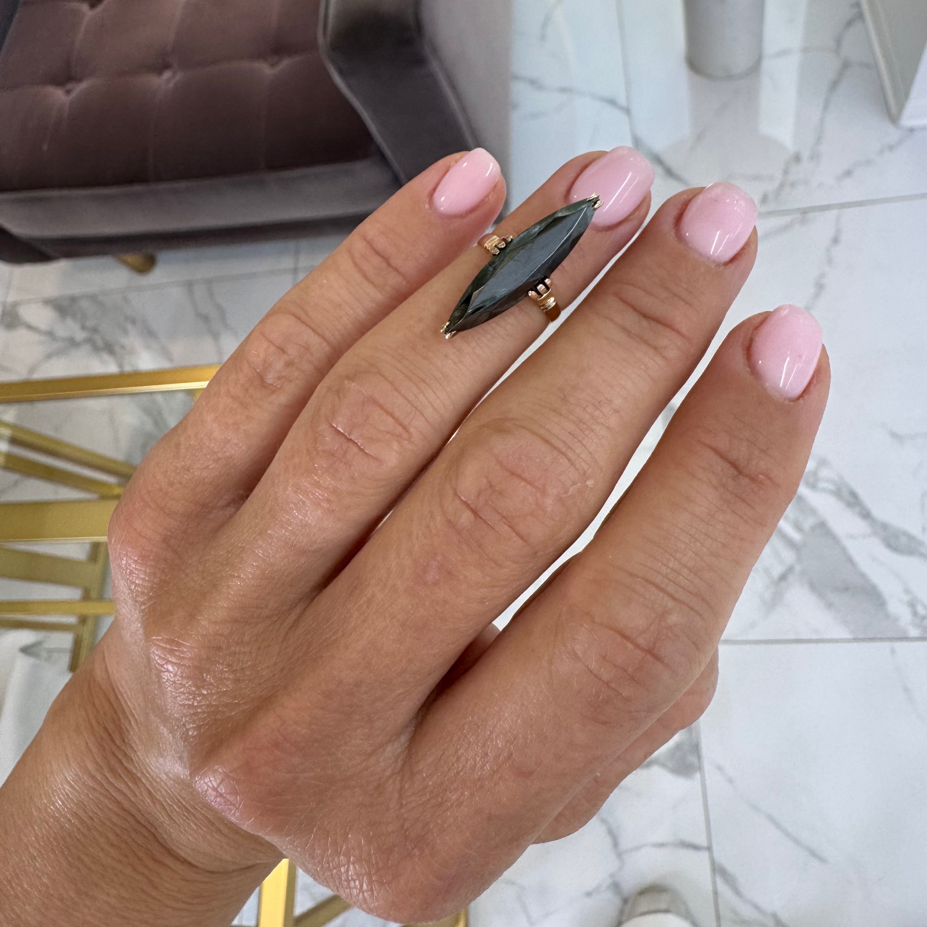 Vintage 14K Yellow Gold Marquise Shaped Hematite Cocktail Ring