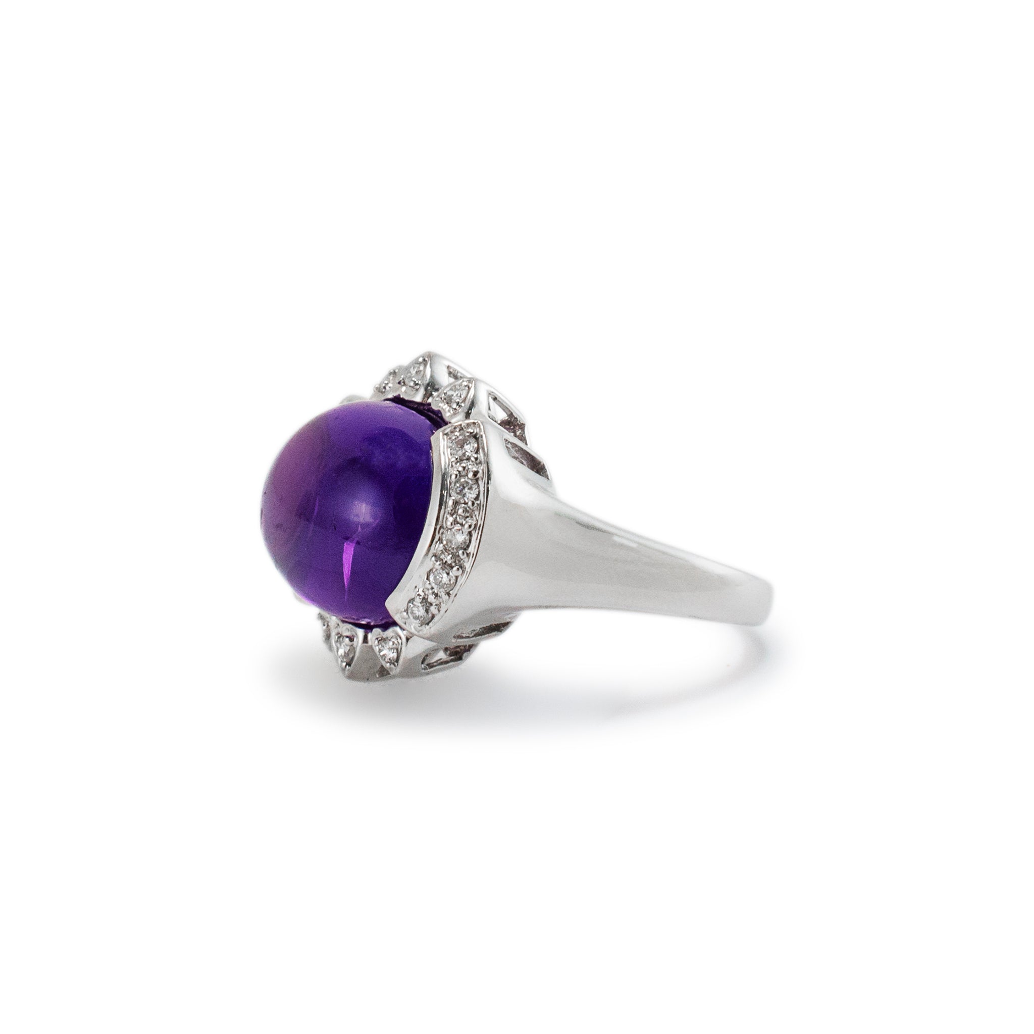 Vintage 18K White Gold Halo Diamond 7.44ct Amethyst Cabochon Cocktail Ring