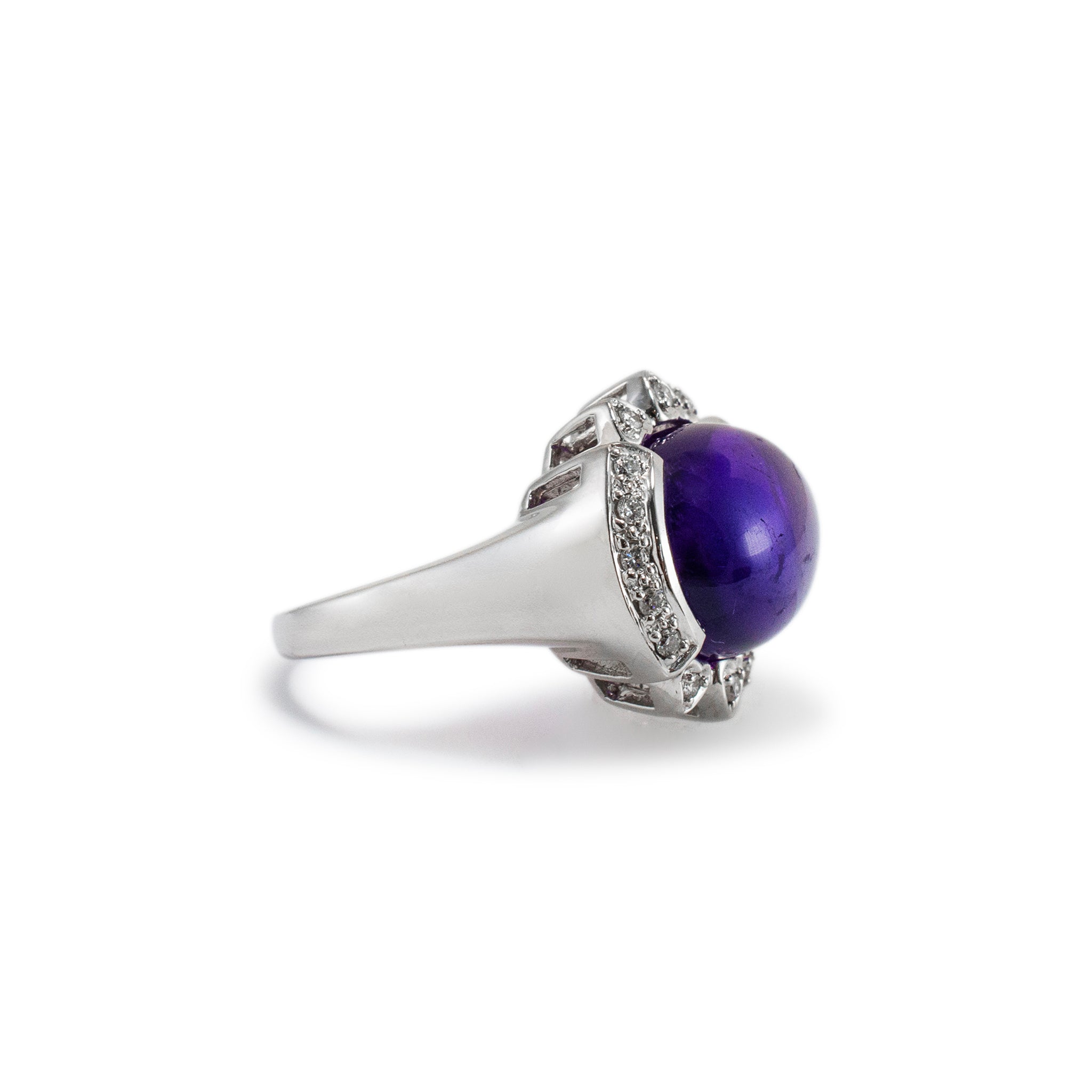 Vintage 18K White Gold Halo Diamond 7.44ct Amethyst Cabochon Cocktail Ring