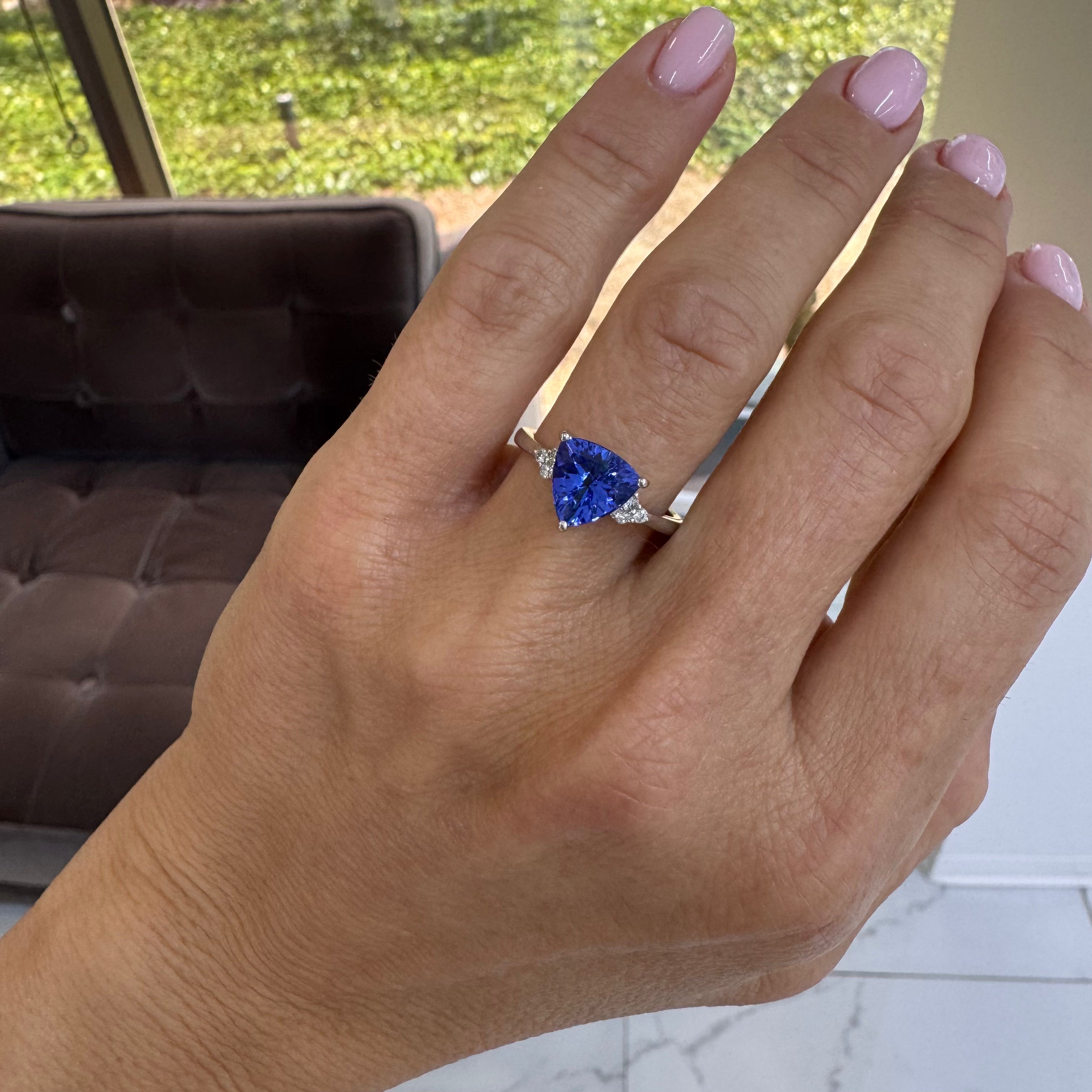 Ladies 950 Platinum Tanzanite Accented Diamond Cocktail Ring