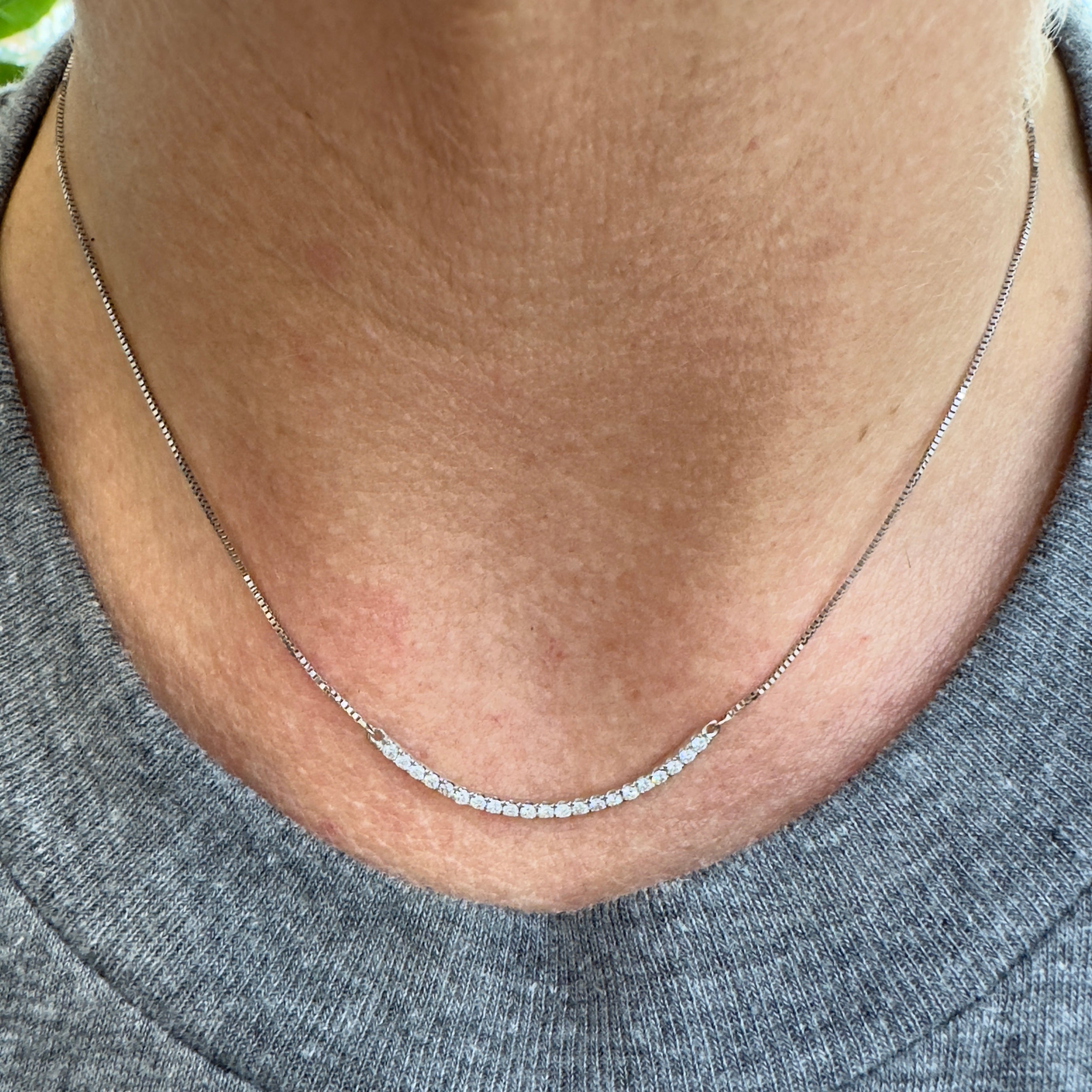 Ladies 14K White Gold 0.38ct Diamond Bar Necklace