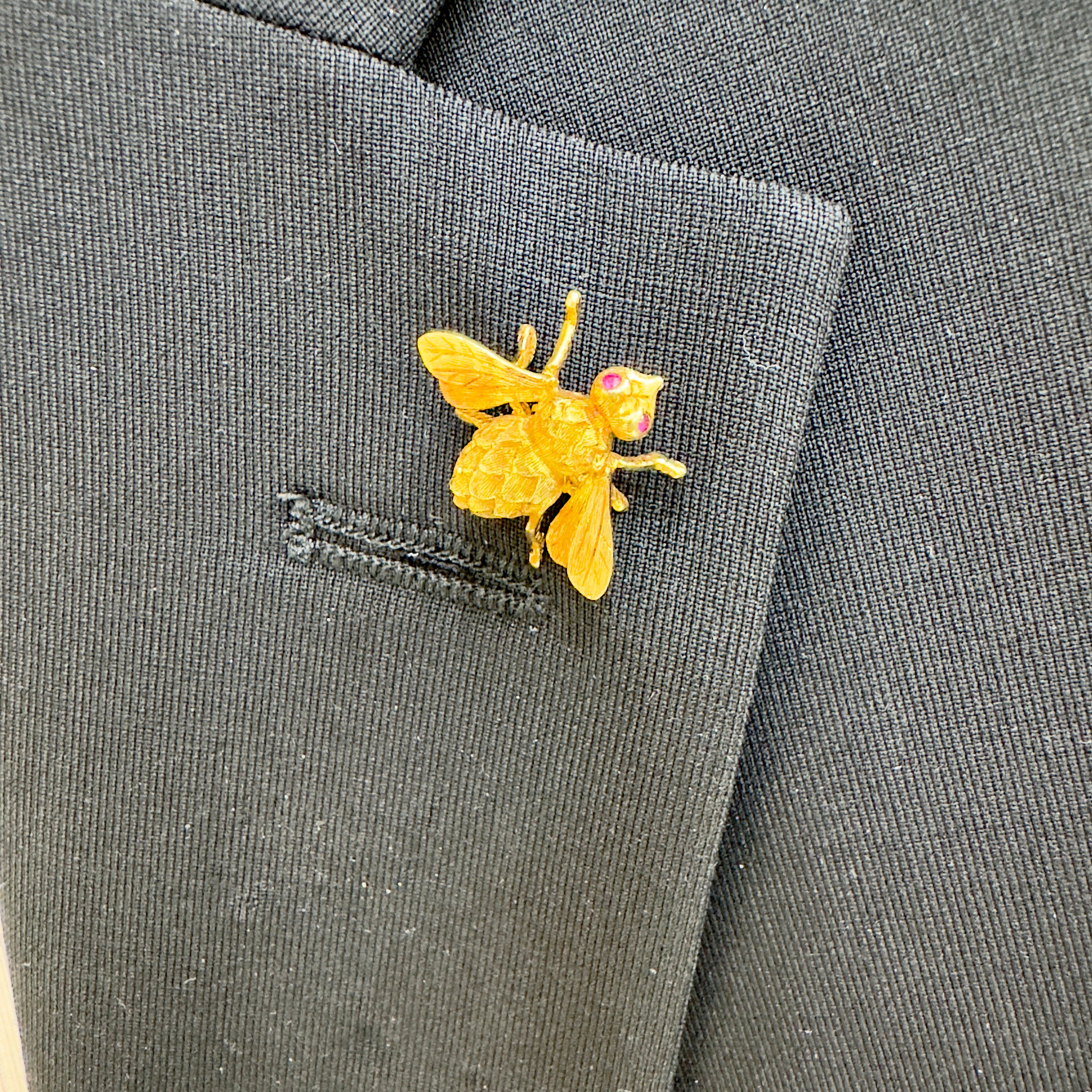Vintage Herbert Rosenthal 18K Yellow Gold Ruby Eyes Bumble Bee Pin