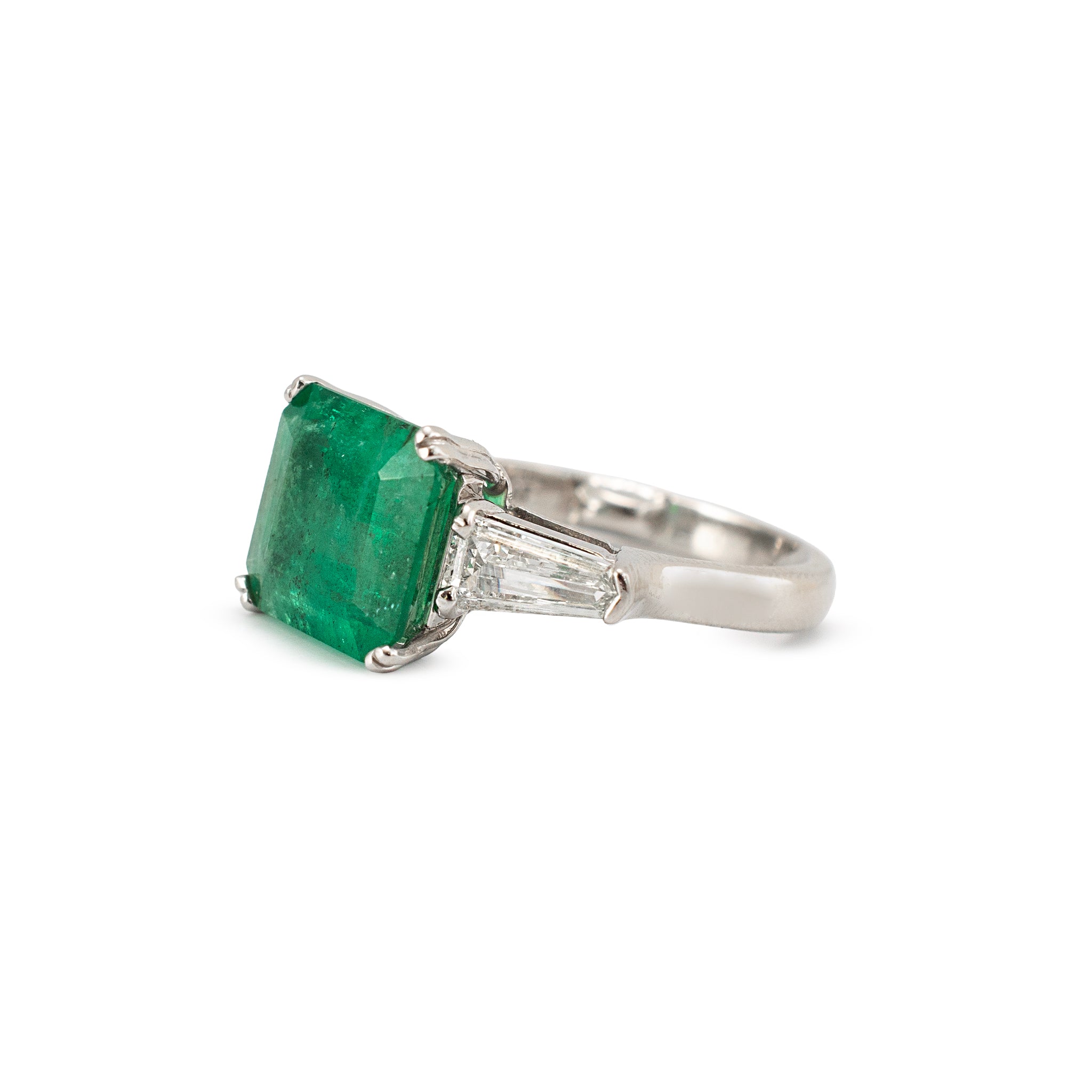 Vintage Platinum 4.35ctw Gia Green Emerald Diamond Three Stone Cocktail Ring