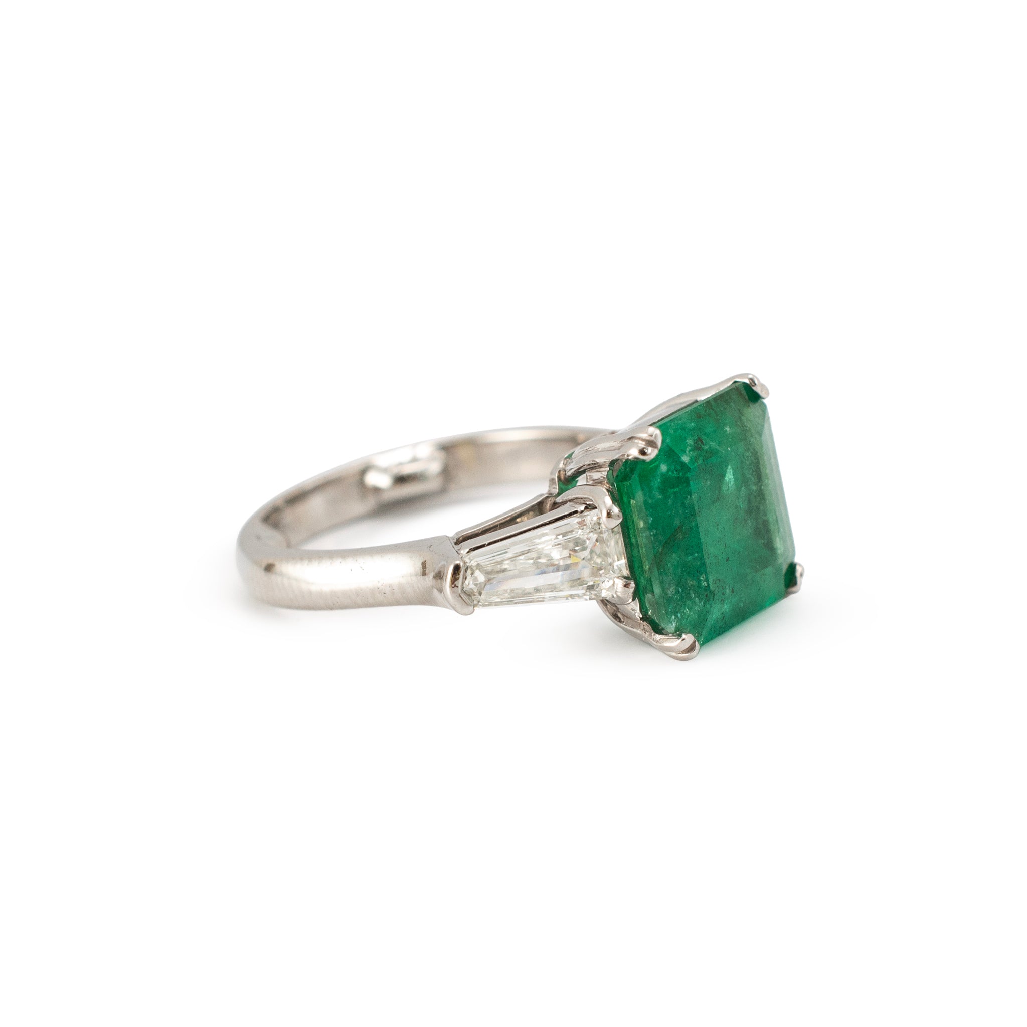 Vintage Platinum 4.35ctw Gia Green Emerald Diamond Three Stone Cocktail Ring