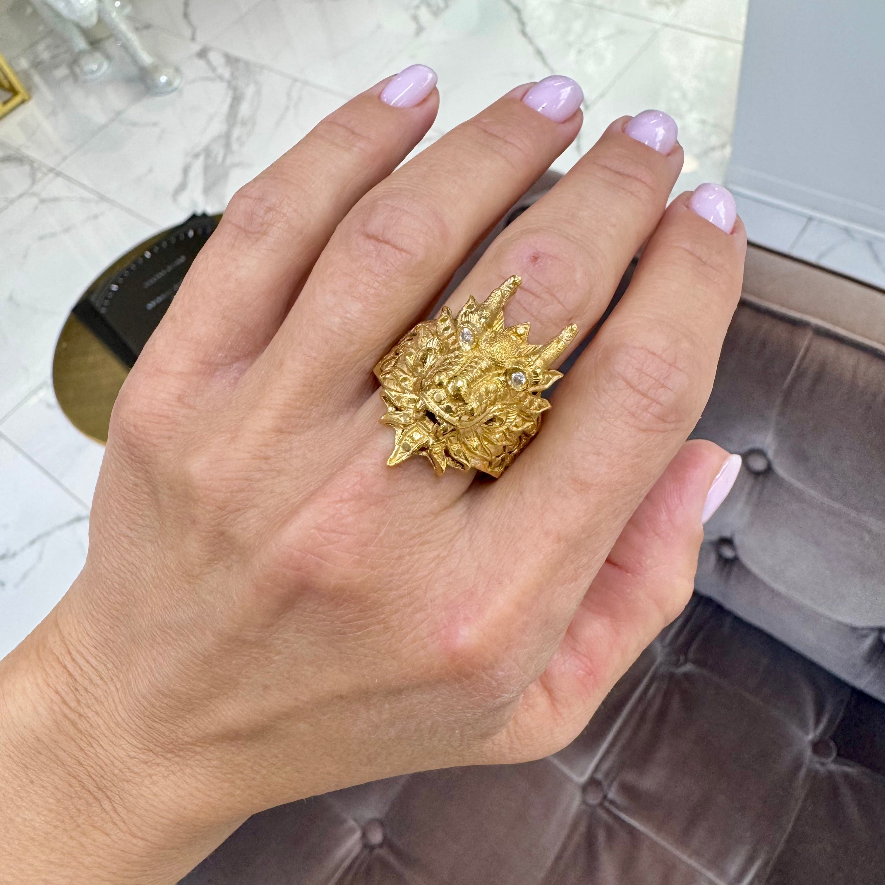 Vintage Solid 24K Gold 9999 Diamond Eyes Carved Dragon Head Cocktail Ring