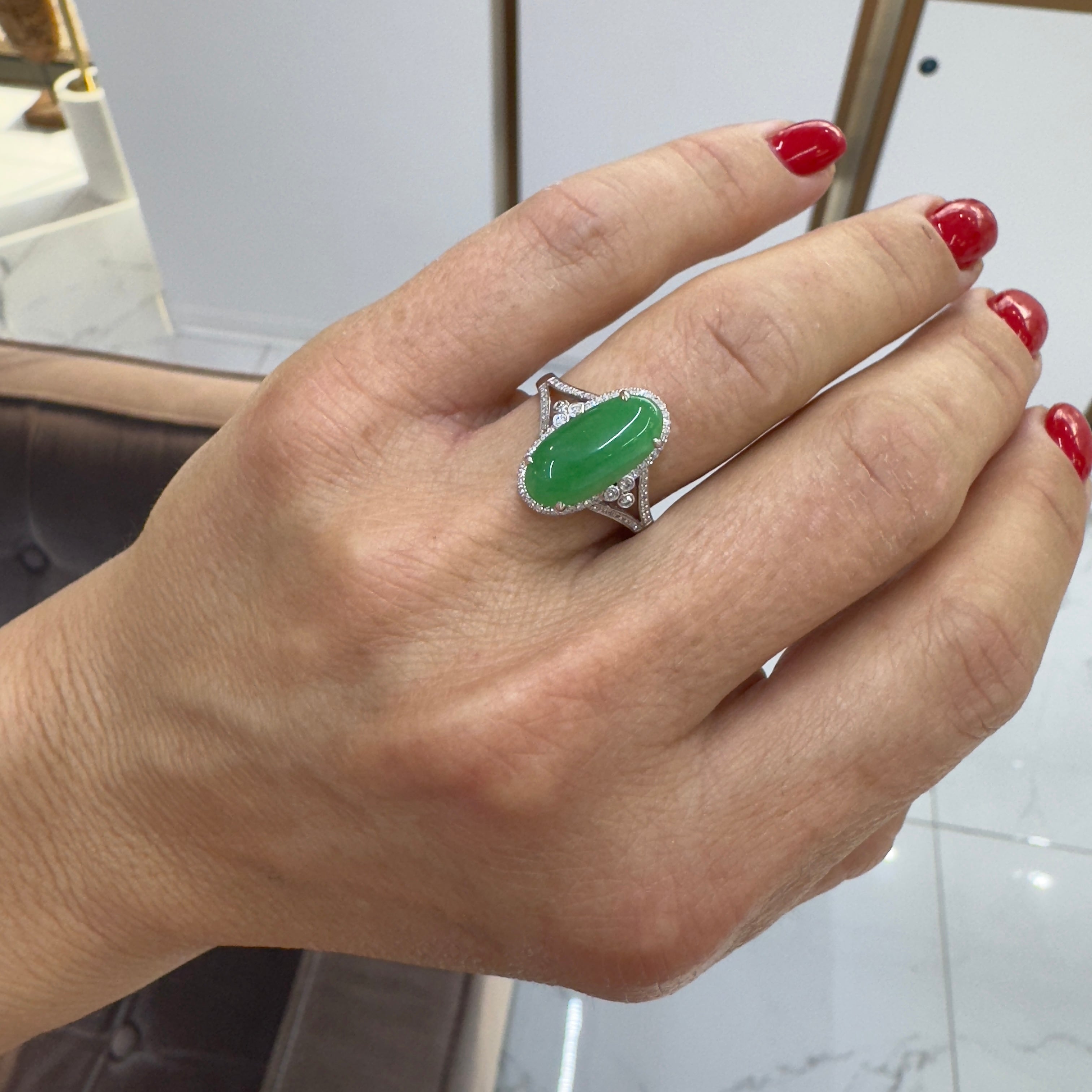 18K White Gold 3.40ct Delicate Green Jadeite Jade Diamond Cocktail Ring