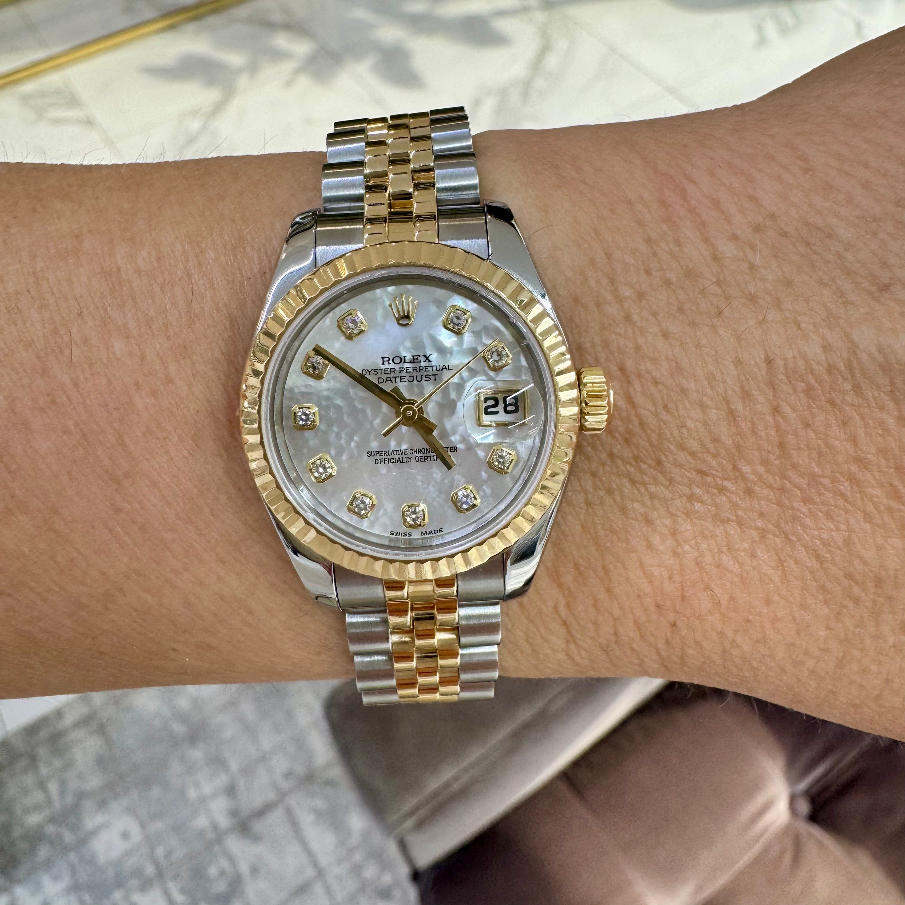 Rolex Ladies Datejust 26MM 179173 Mop Diamond Bezel Jubilee Gold Steel Watch