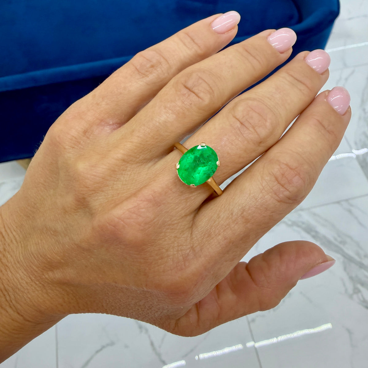 Ladies 14K Yellow Gold 4.36ctw Gia Colombian Green Emerald Cocktail Ring