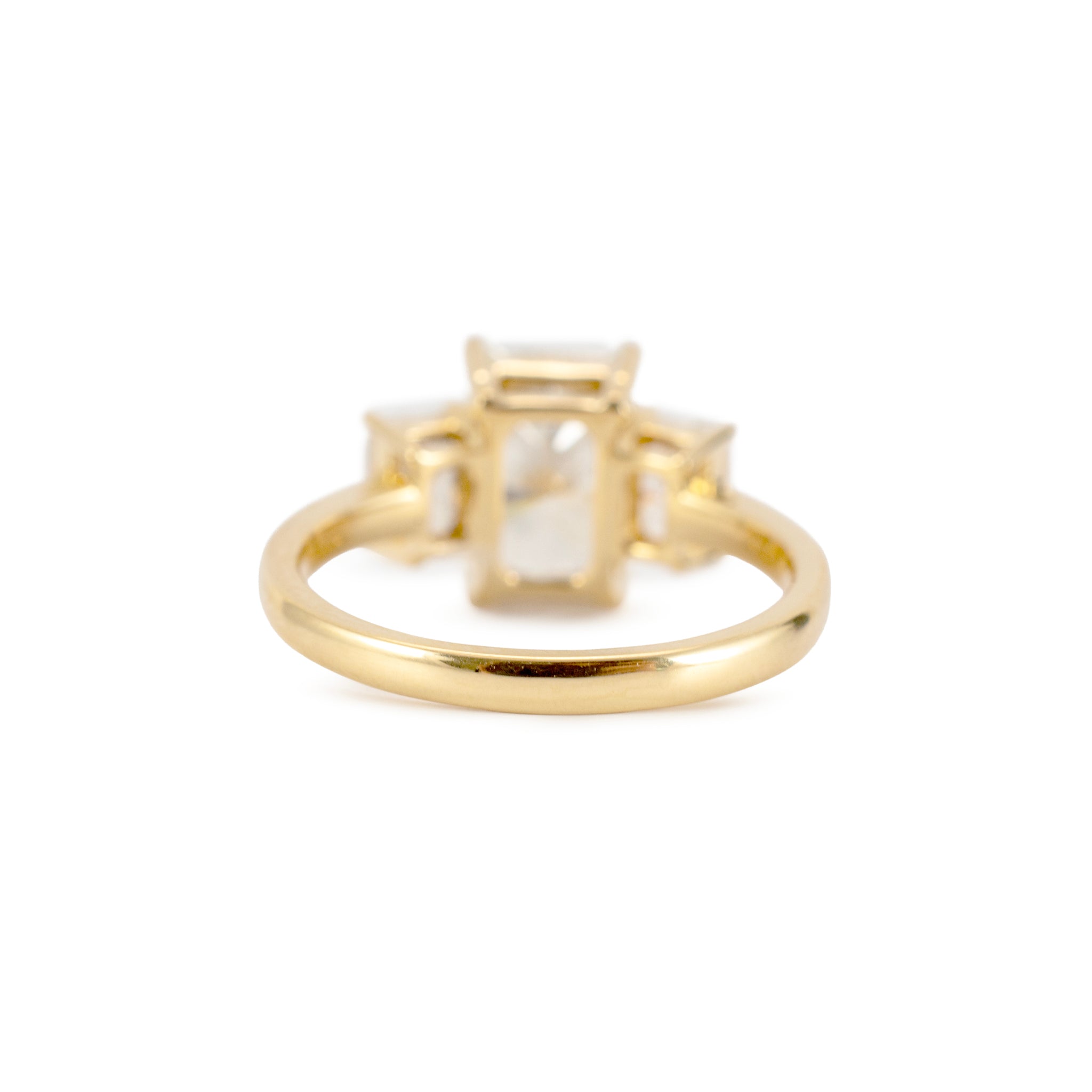 18K Yellow Gold Igi 3.91ct Radiant Lab Grown Diamond Three Stone Engagement Ring