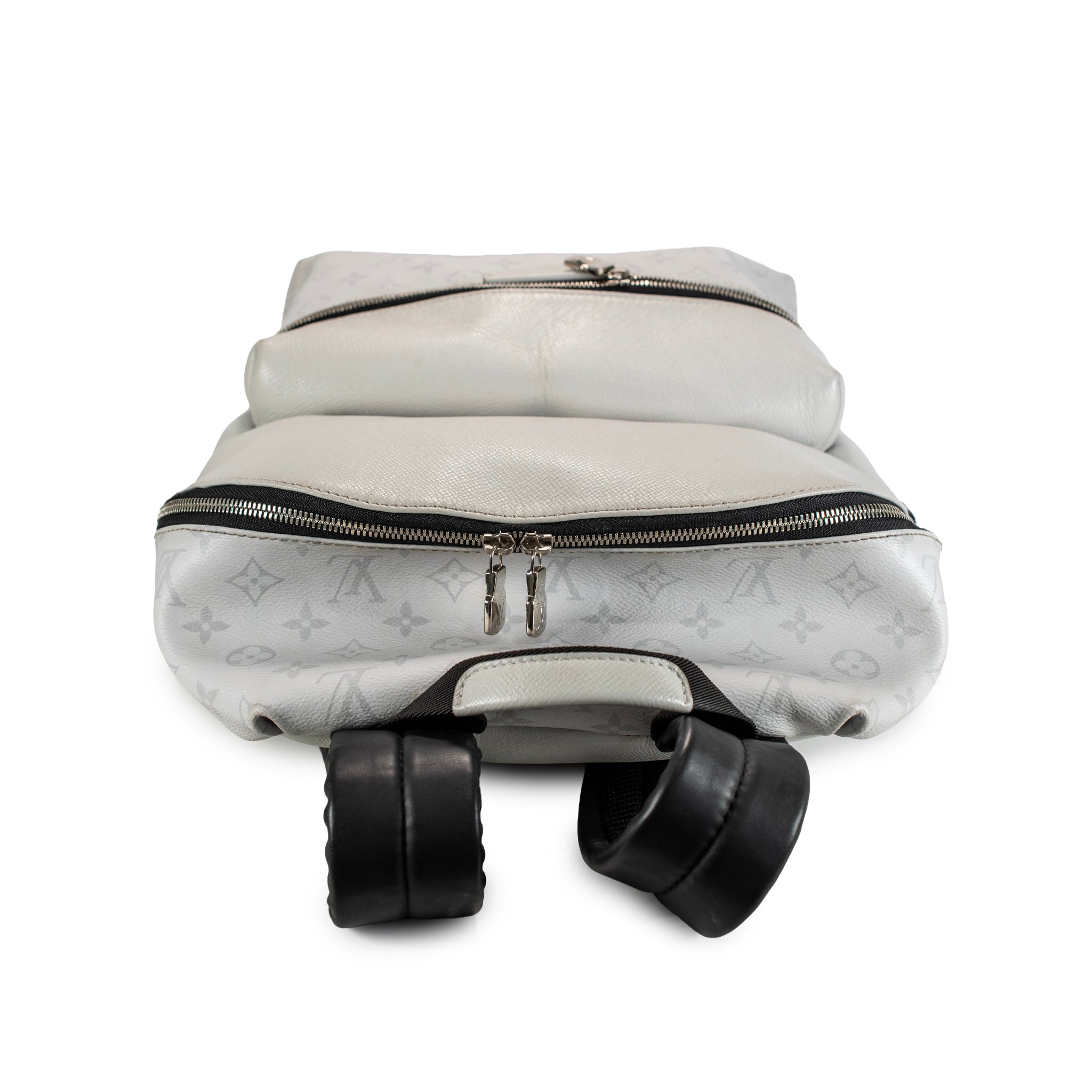Louis Vuitton Discovery Taigarama Grey Monogram Canvas Backpack Bag
