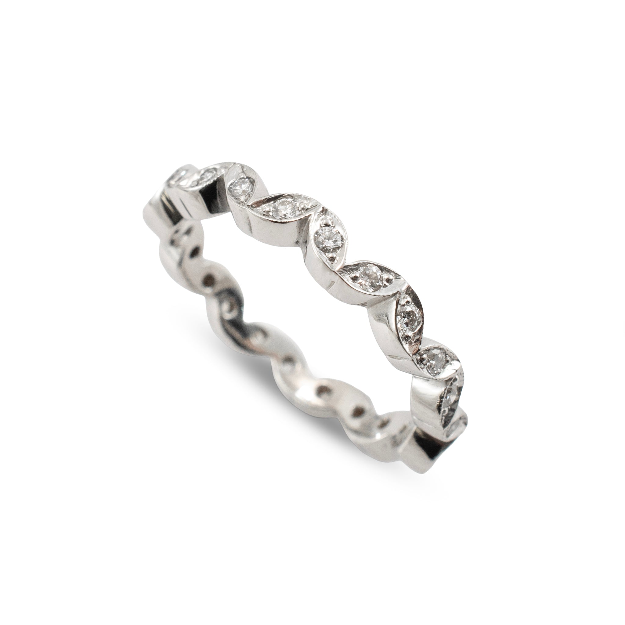 18K White Gold 0.22ct Round Brilliant Diamond Marquise Motif Eternity Band