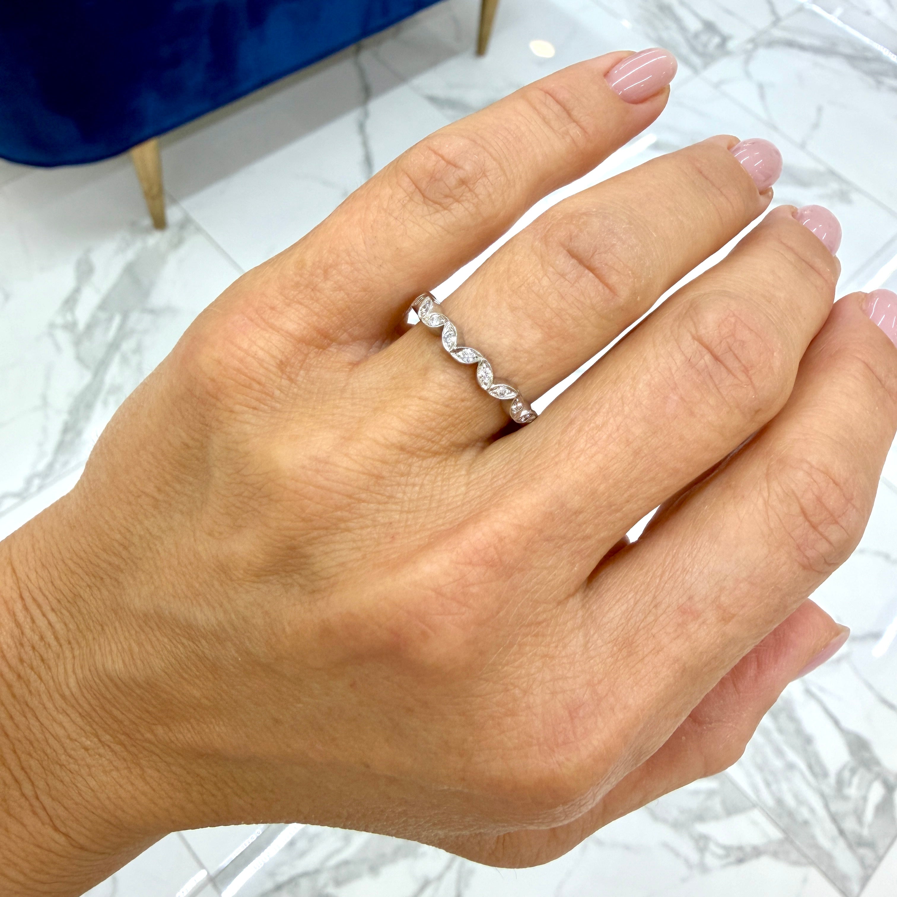 18K White Gold 0.22ct Round Brilliant Diamond Marquise Motif Eternity Band