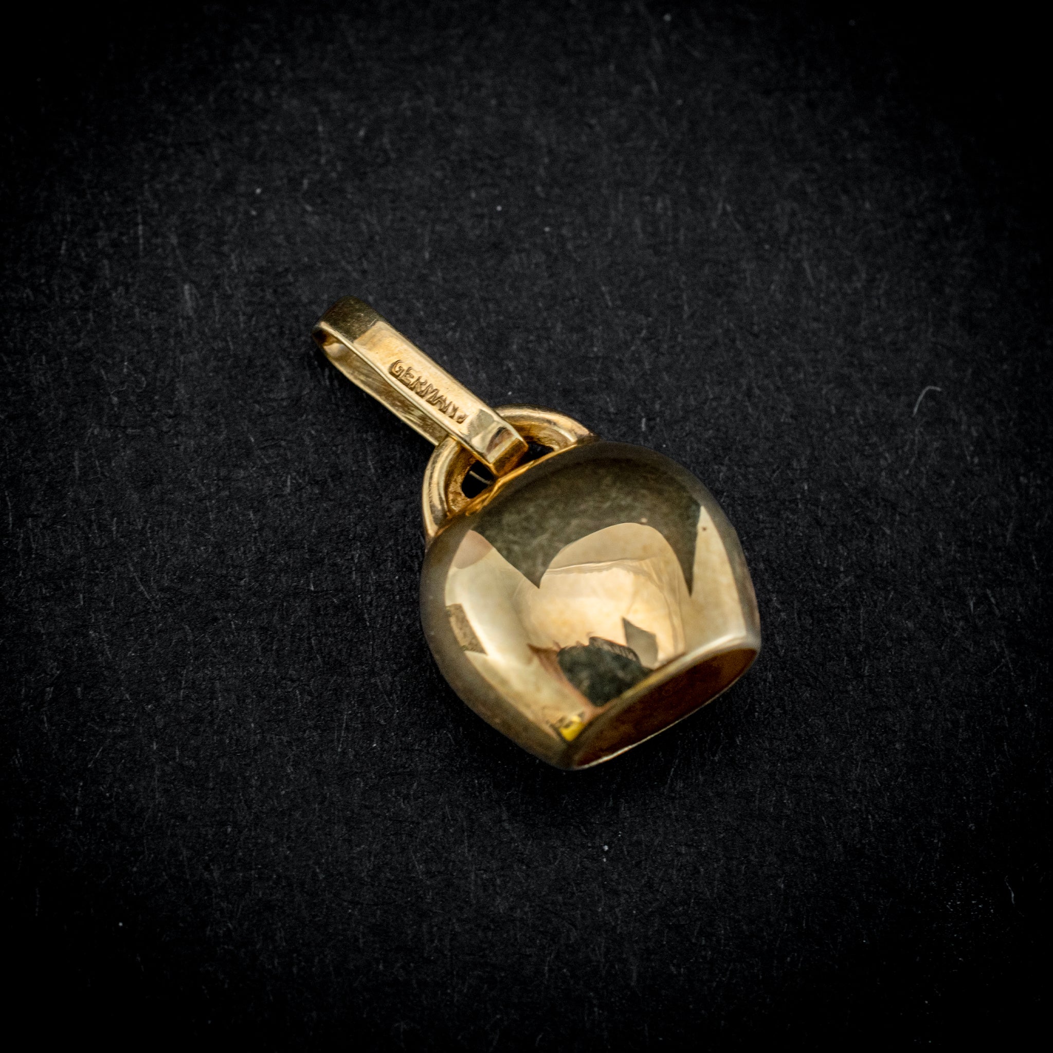 Pendant 14K Yellow Charm Vintage DJP Jewelers & Luxury Buyers