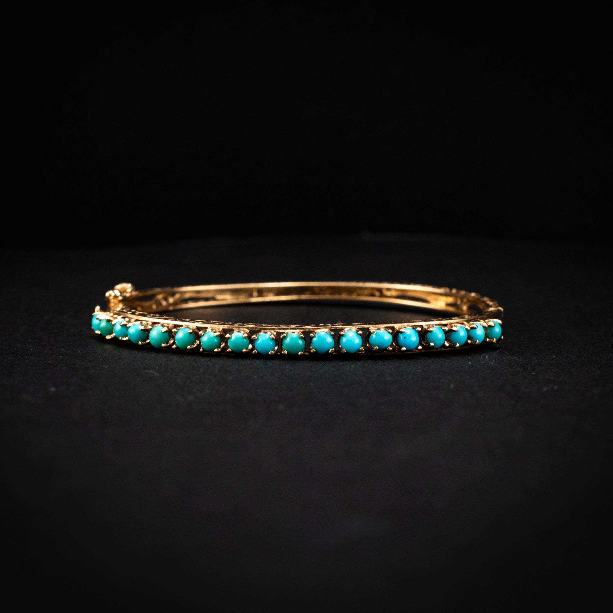 Bangle & Cuff 14K Yellow Bangle Vintage DJP Jewelers & Luxury Buyers