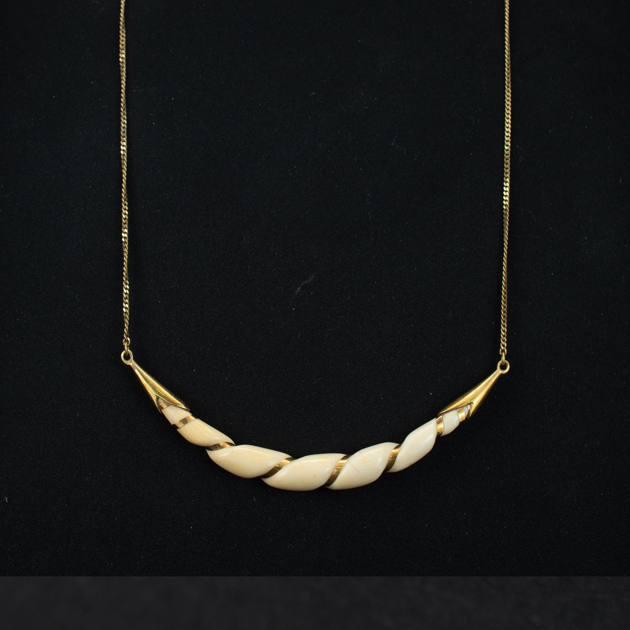 Chain Necklace 9K 375 Station Vintage DJP Jewelers & Luxury Buyers