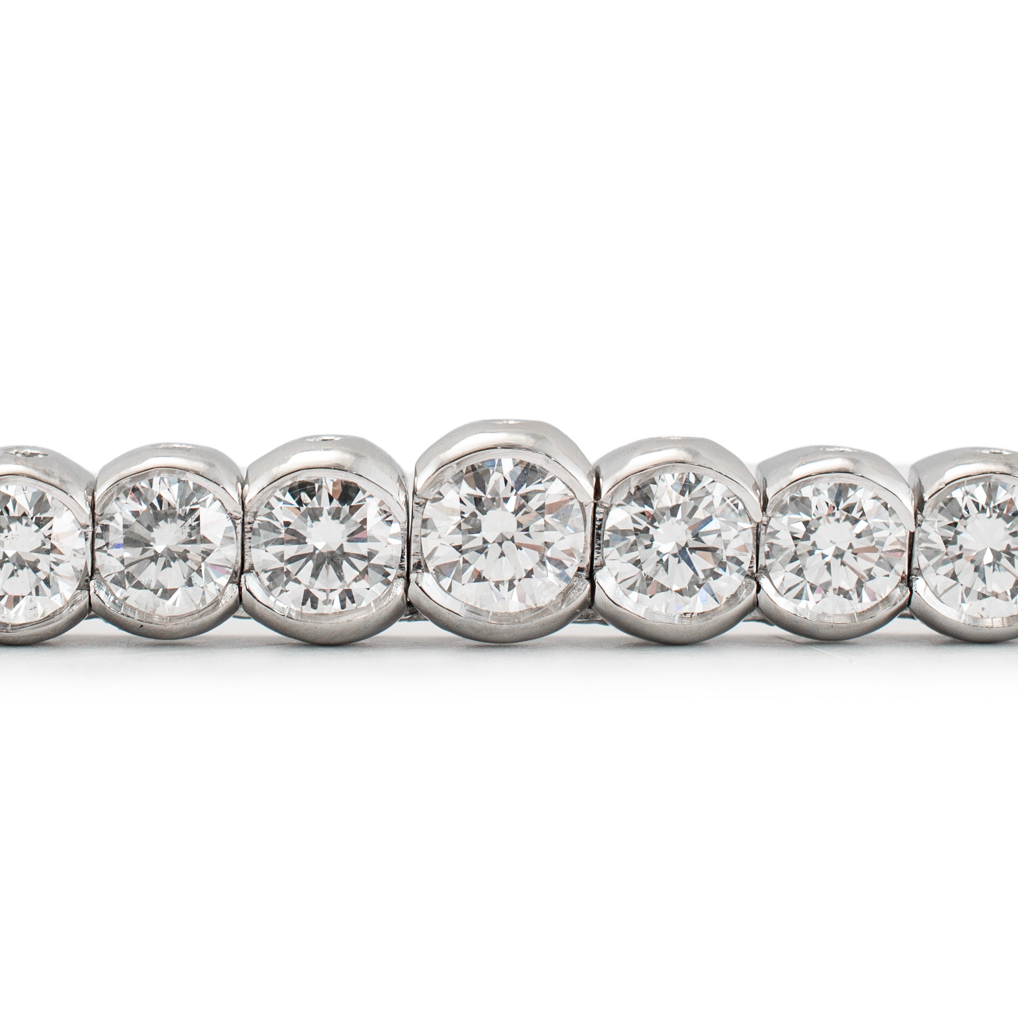 Platinum 17.54ctw Round Diamond Riviera Bezel Graduated Tennis Necklace