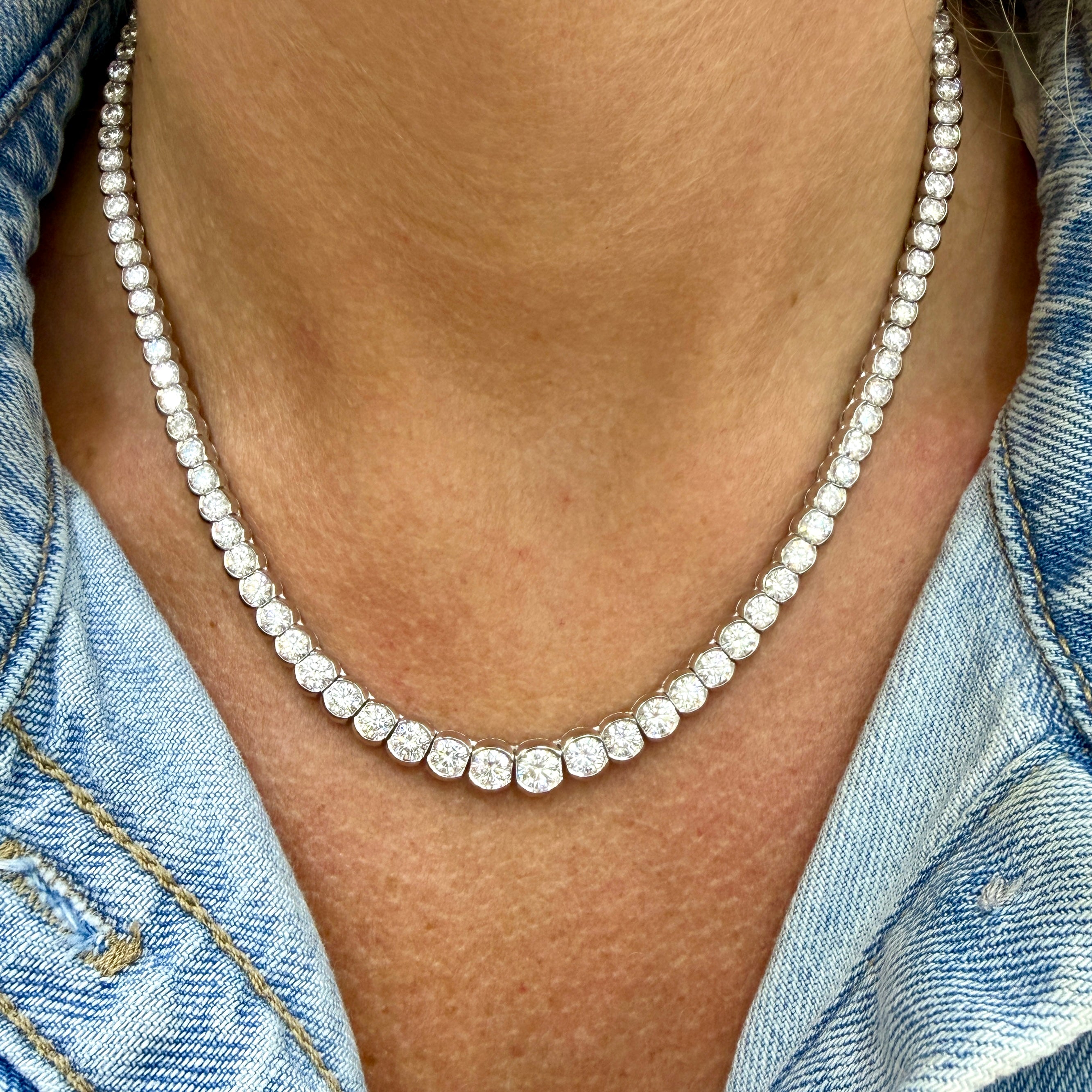 Platinum 17.54ctw Round Diamond Riviera Bezel Graduated Tennis Necklace