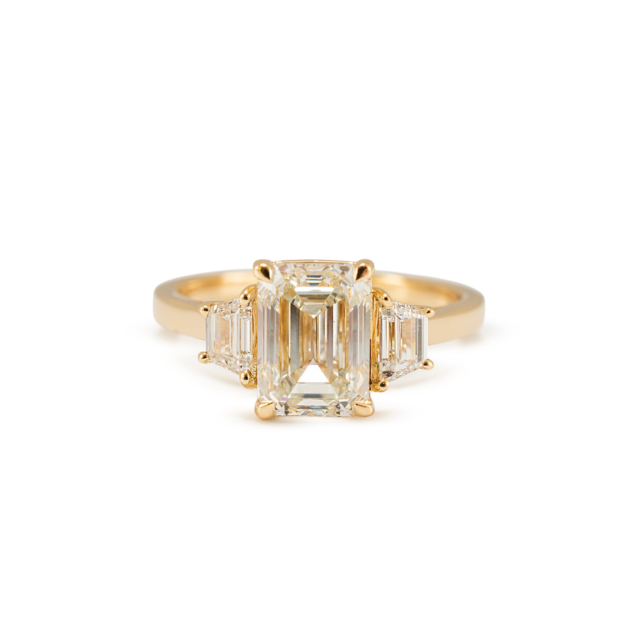 14K Yellow Gold Igi 3.03ctw Emerald Trapezoid Lab Grown Diamond Engagement Ring