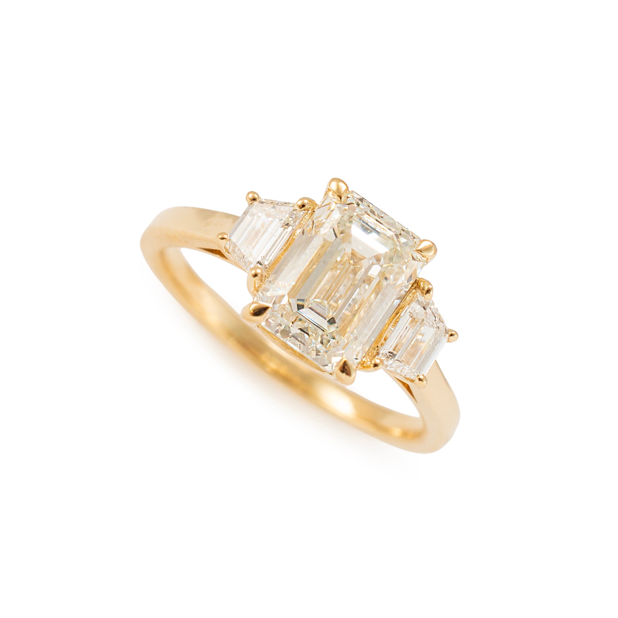 14K Yellow Gold Igi 3.03ctw Emerald Trapezoid Lab Grown Diamond Engagement Ring