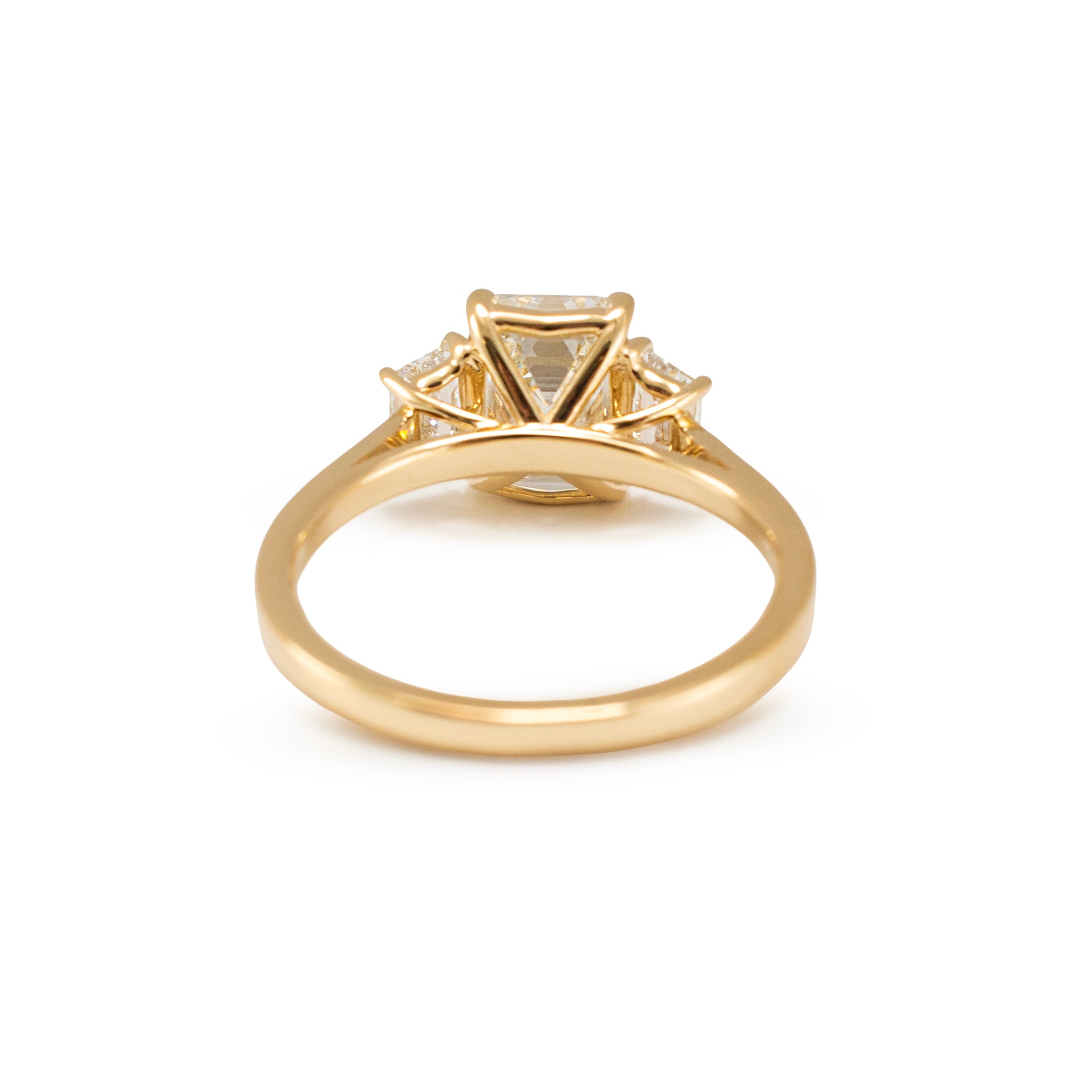 14K Yellow Gold Igi 3.03ctw Emerald Trapezoid Lab Grown Diamond Engagement Ring