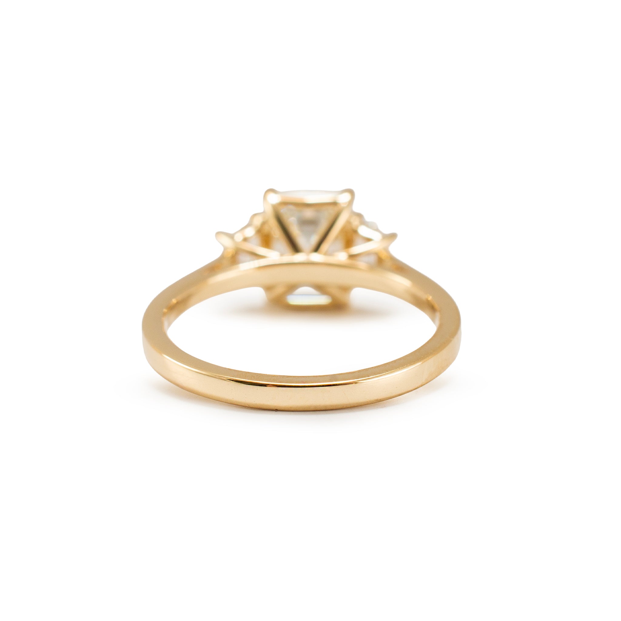 14K Yellow Gold Igi 3.03ctw Emerald Trapezoid Lab Grown Diamond Engagement Ring