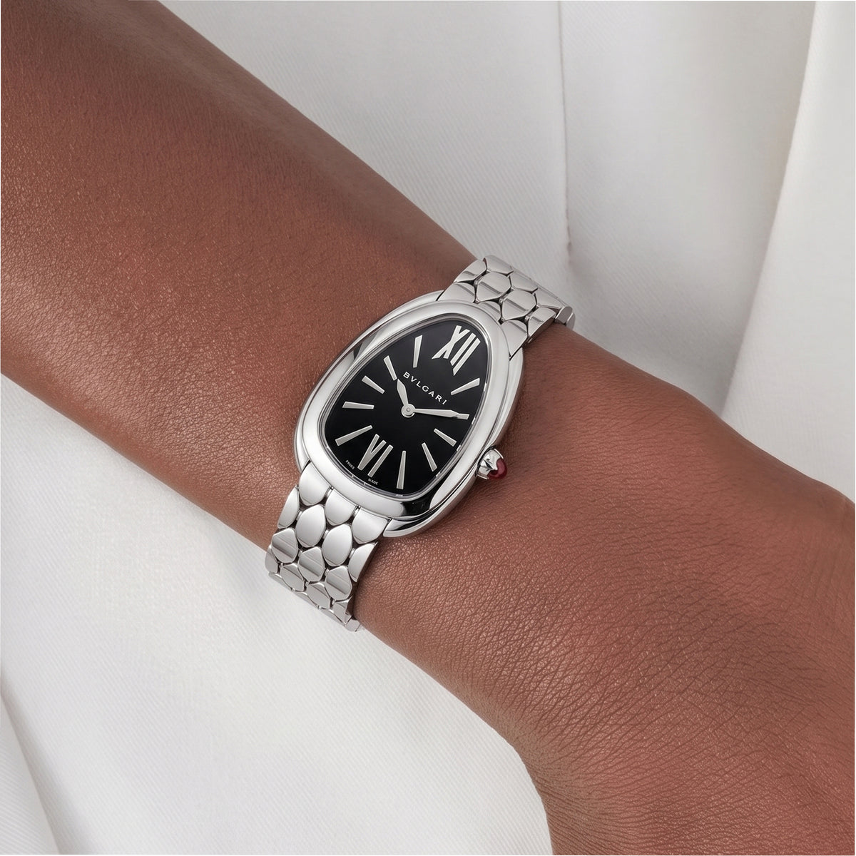 Ladies Bvlgari Serpenti Seduttori 33MM 103952 Steel Black Dial Quartz Watch