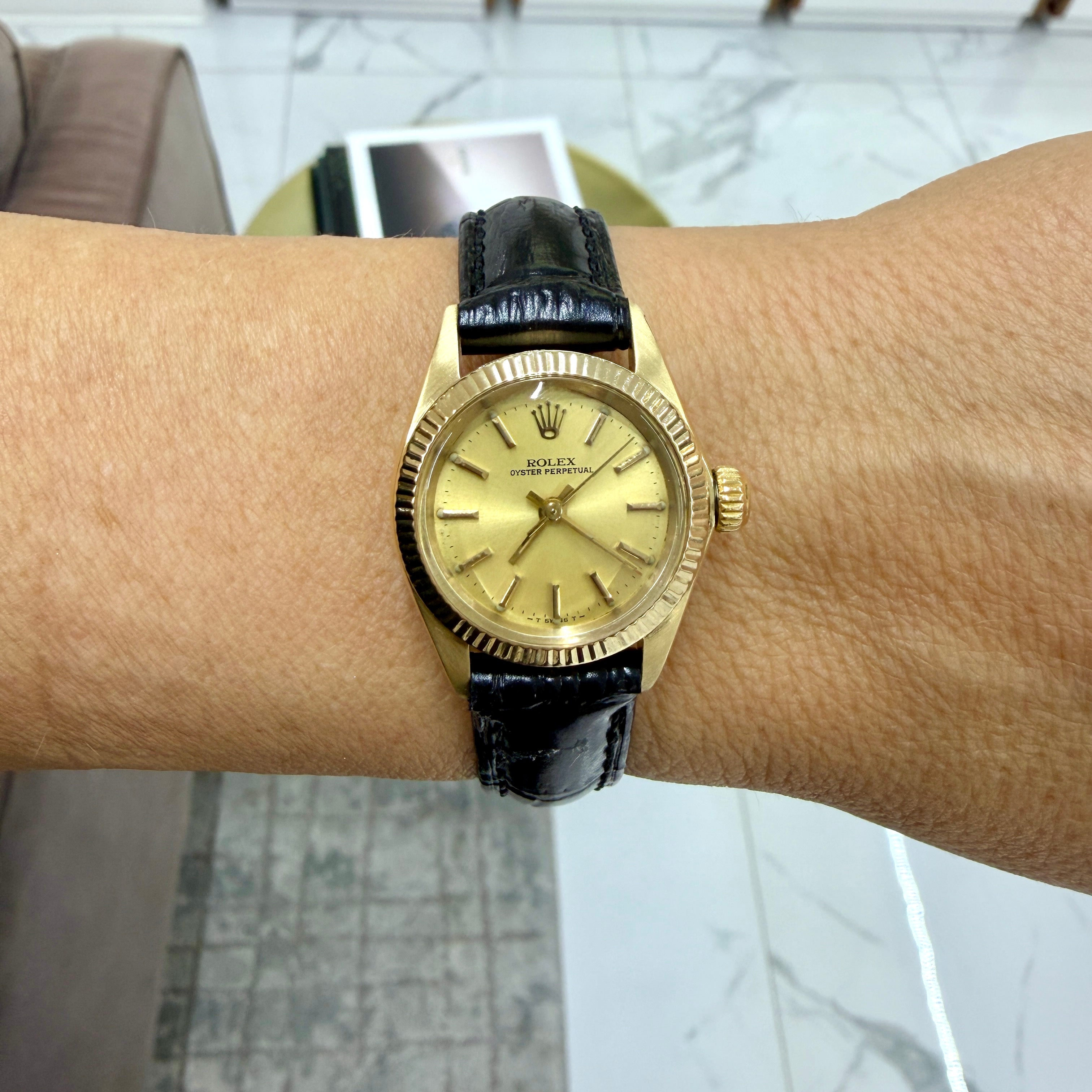 Vintage Ladies Rolex Oyster Perpetual 24MM 6719 14K Yellow Gold Automatic Watch