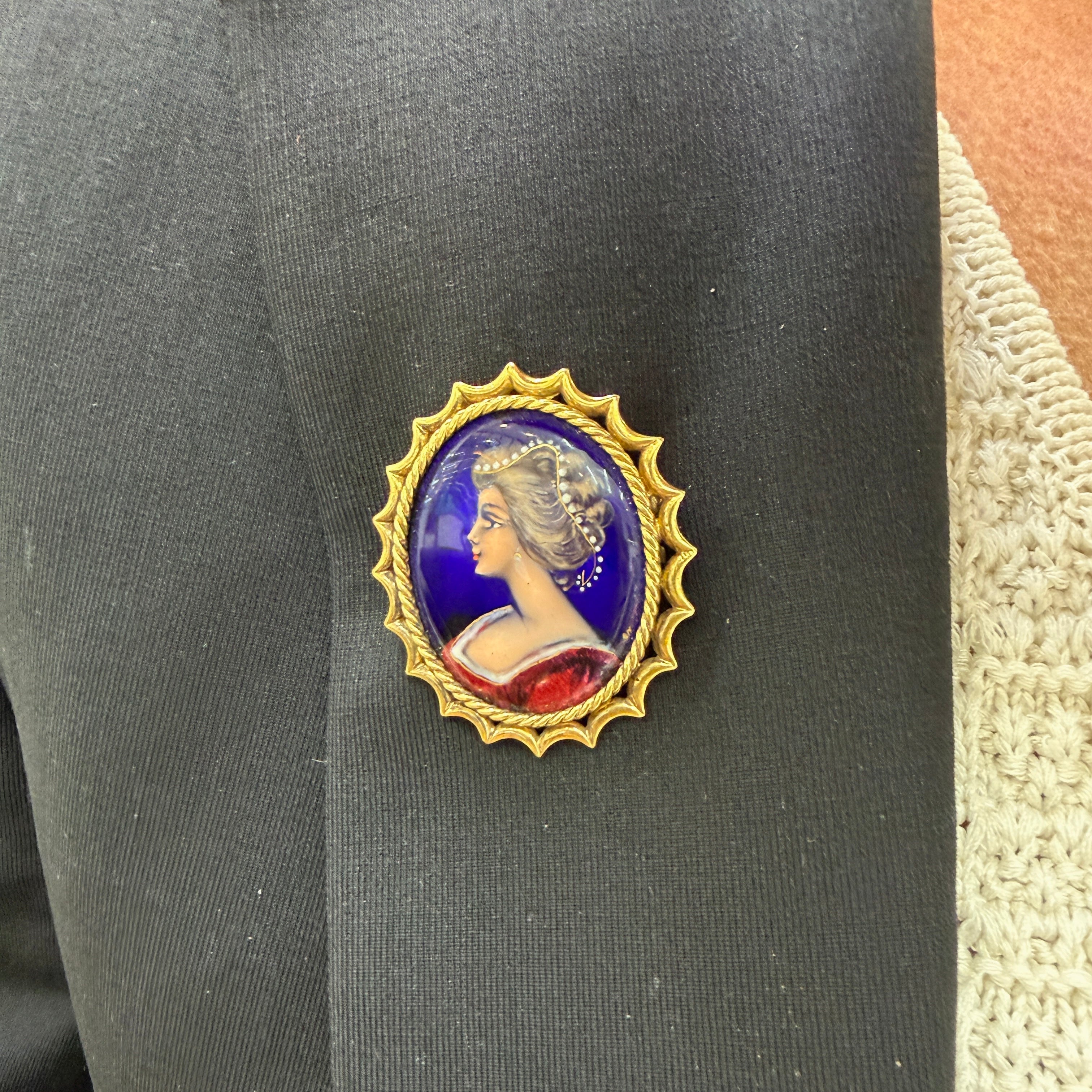 Victorian Antique French 18K Yellow Gold Enamel Lady Portrait Brooch PIN