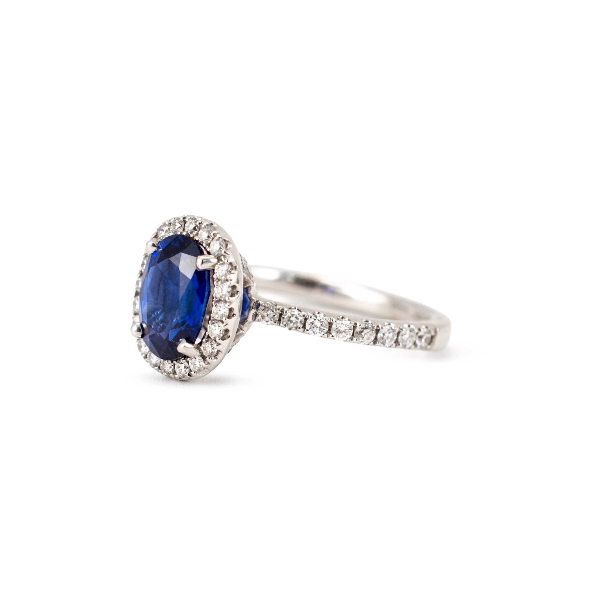 Ladies 18K White Gold 2.16ctw Gia Sri Lanka Sapphire Halo Diamond Cocktail Ring