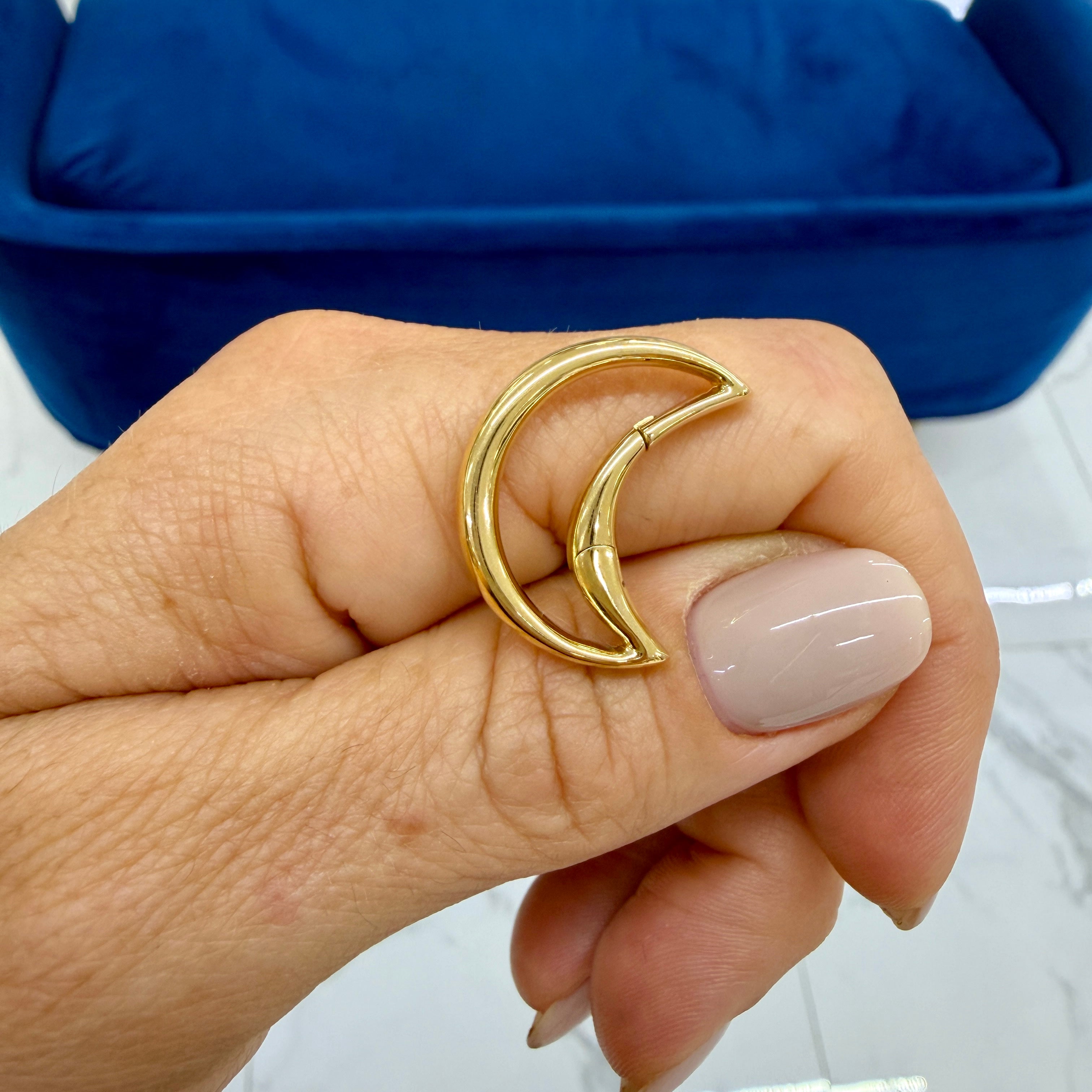 Marla Aaron Moonlock 18K Yellow Gold Crescent Moon Lever Clasp Charm Pendant