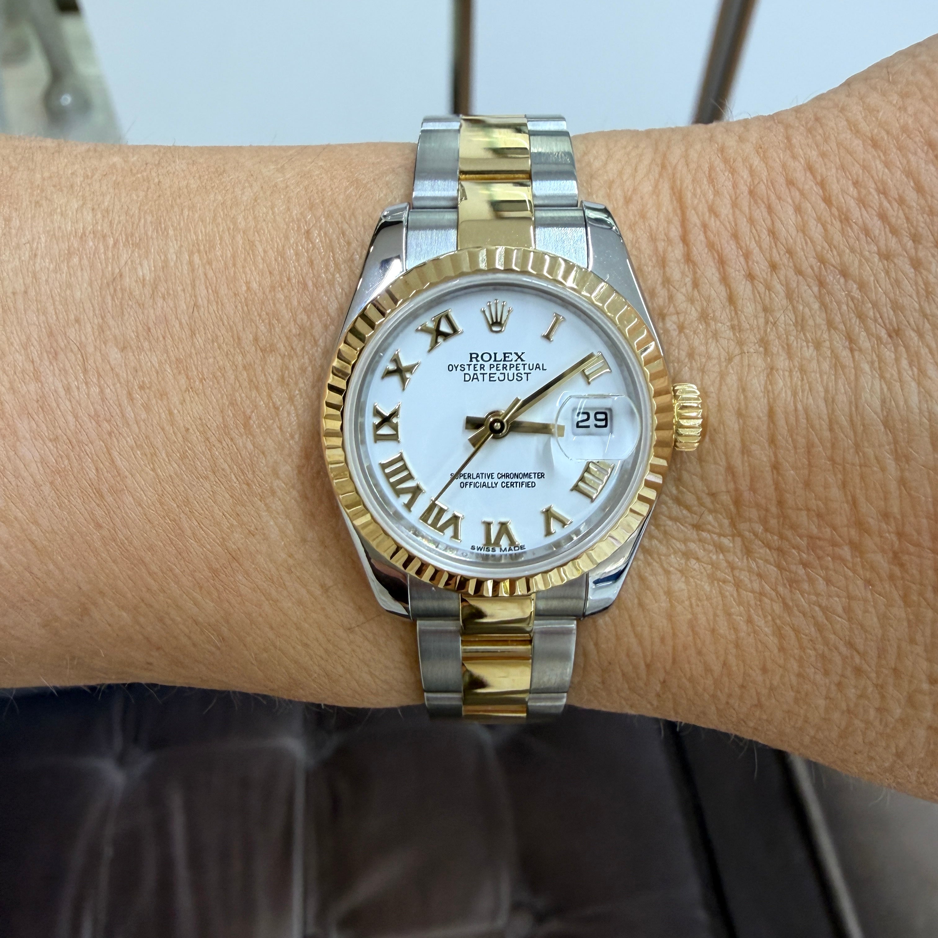 Ladies Rolex Datejust 26MM 179173 White Roman Oyster Two Tone Gold Steel Watch