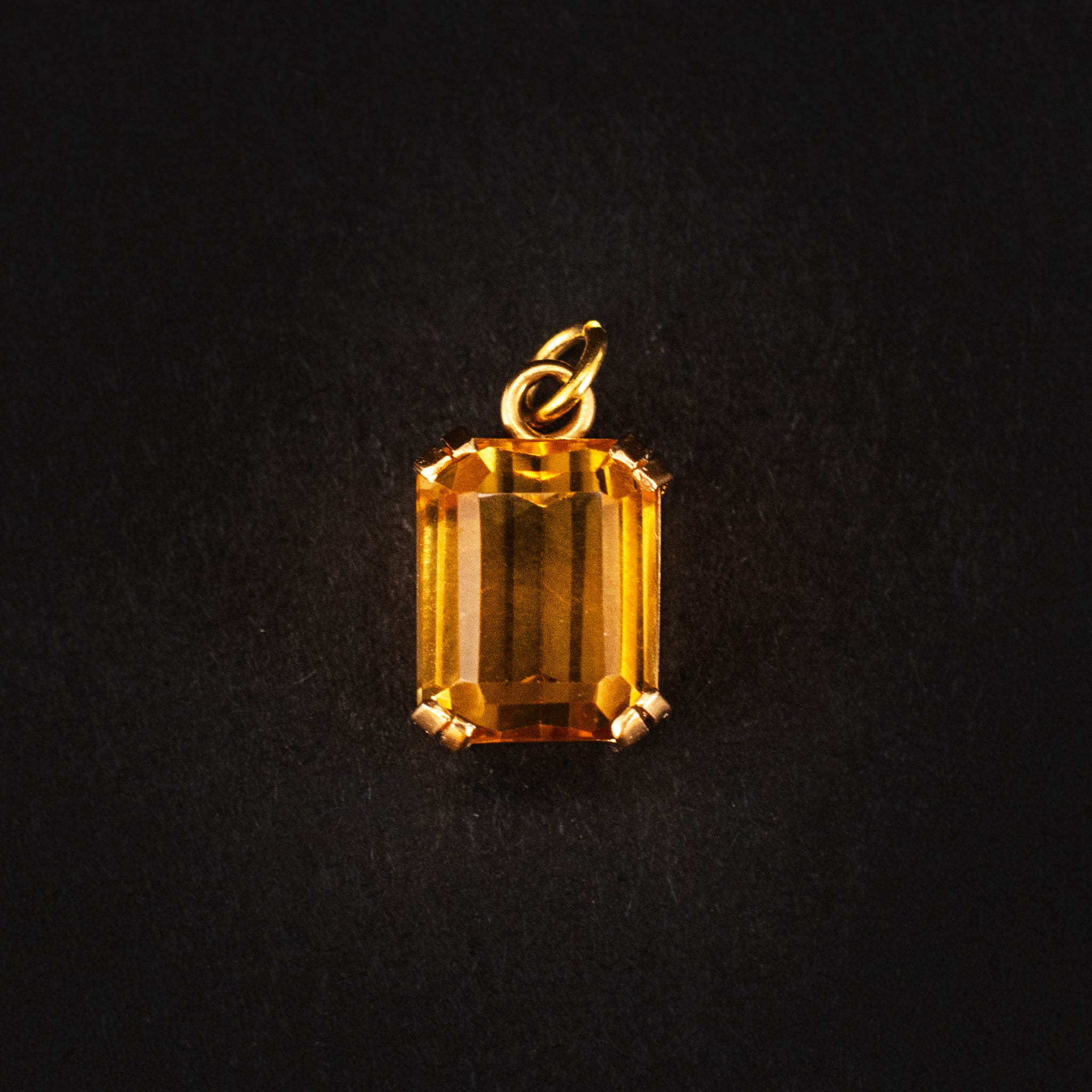 Pendant Citrine 3ct 18K Yellow Gold Vintage 454345 available at DJP Jewelers & Luxury Buyers
