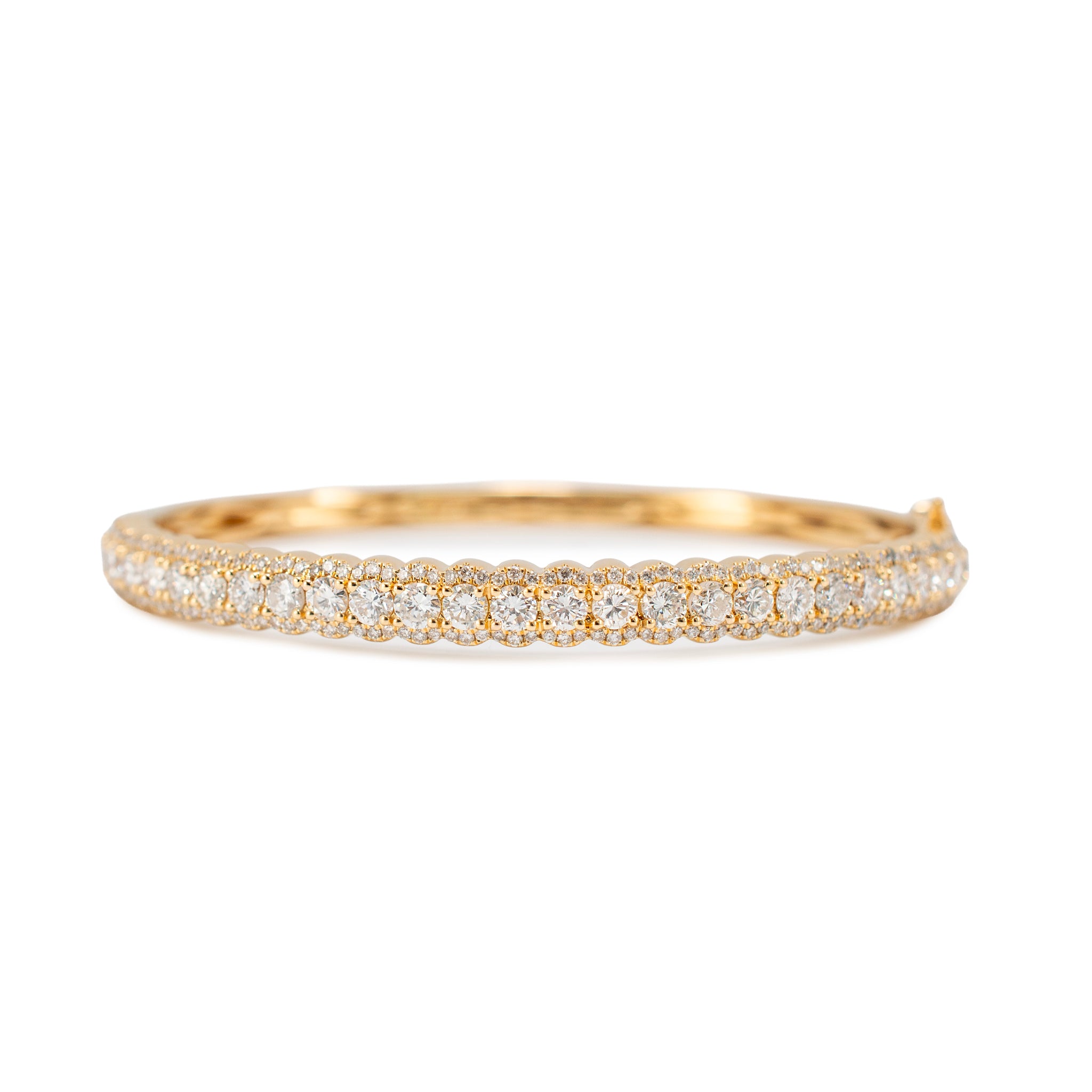 18K Yellow Gold 2.95ct Scalloped Edge Pave Set Three Row Diamond Bangle Bracelet