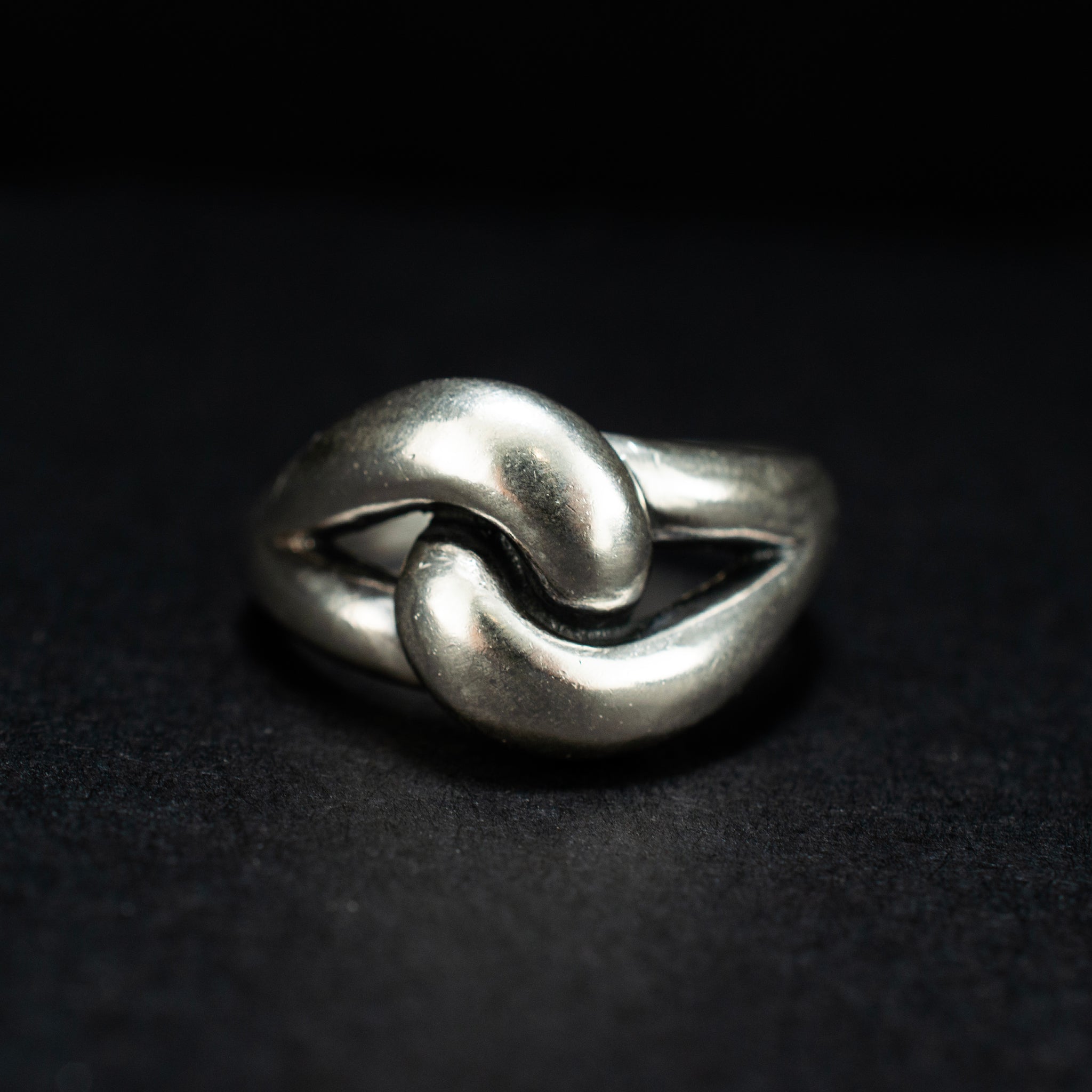 Retired James Avery Sterling Silver Band Ring 7.14g 9½" 455416 available at DJP Jewelers & Luxury Buyers