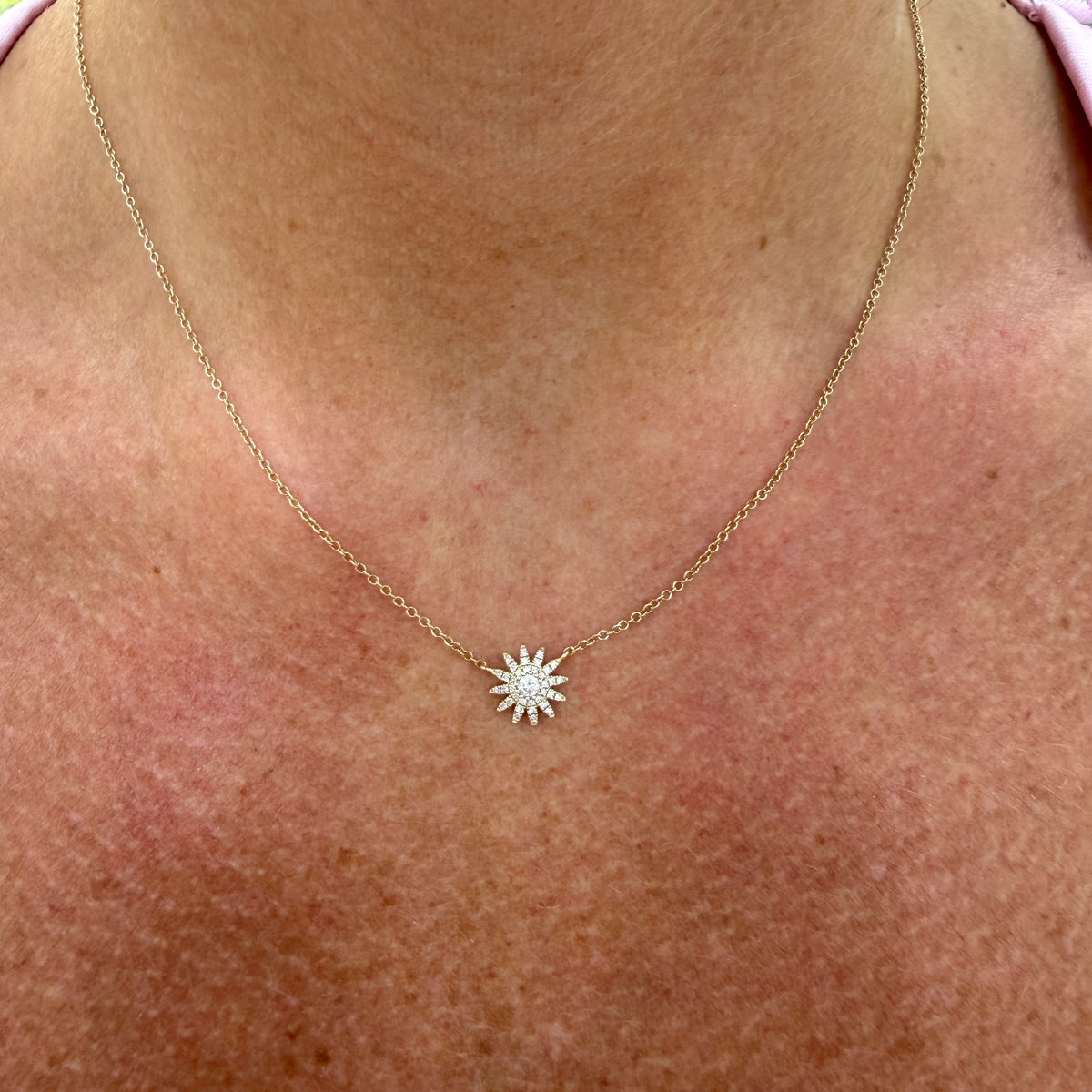 Ladies 14K Yellow Gold 0.23ct Diamond Adjustable Chain Sunburst Pendant Necklace