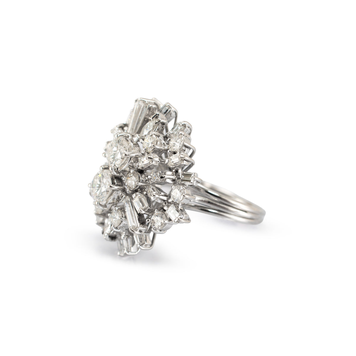 Vintage 18K White Gold 2.30ctw Diamond Bombe Starburst Cluster Cocktail Ring