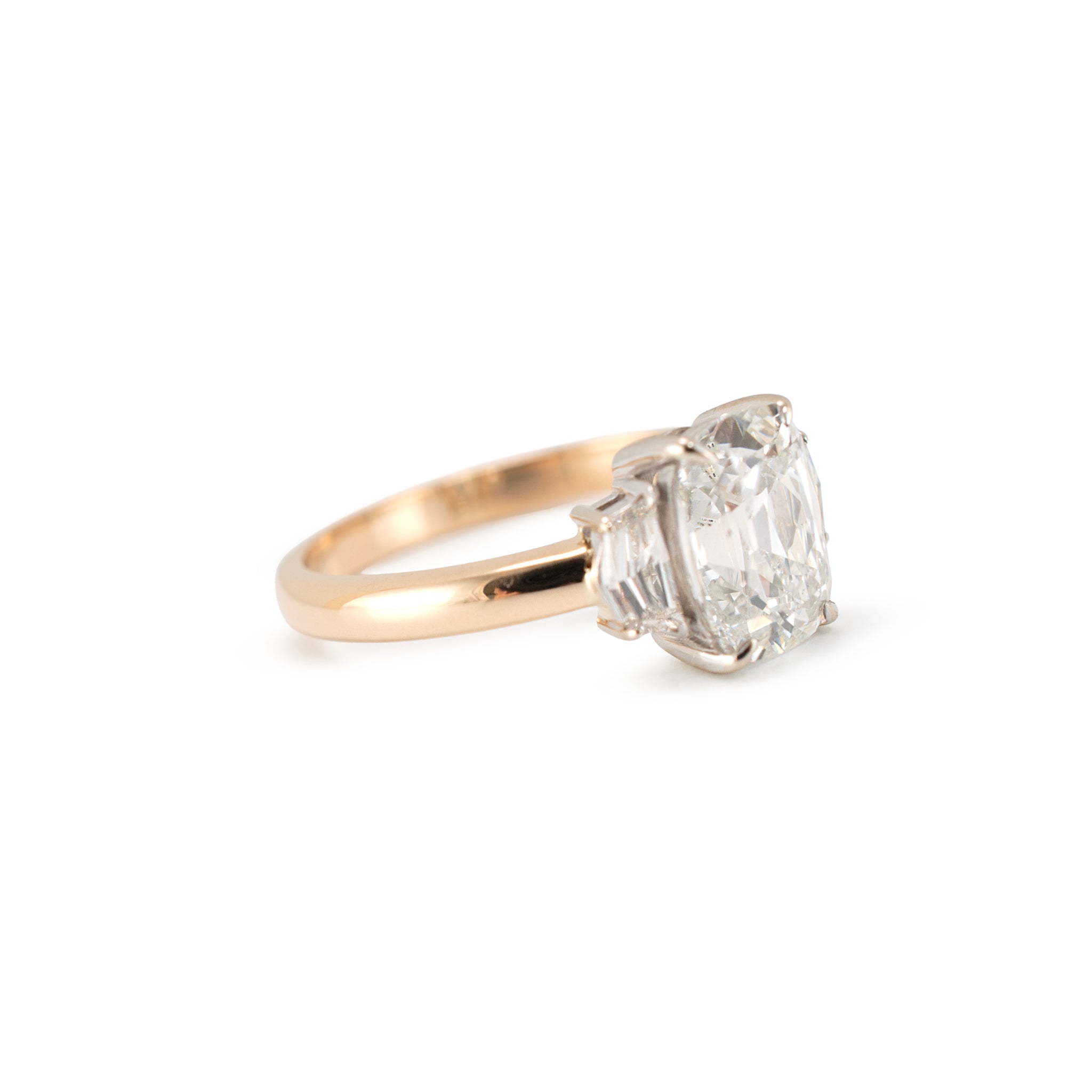 14K Yellow Gold 2.28ctw Igi Lab Grown Diamond Elongated Cushion Engagement Ring