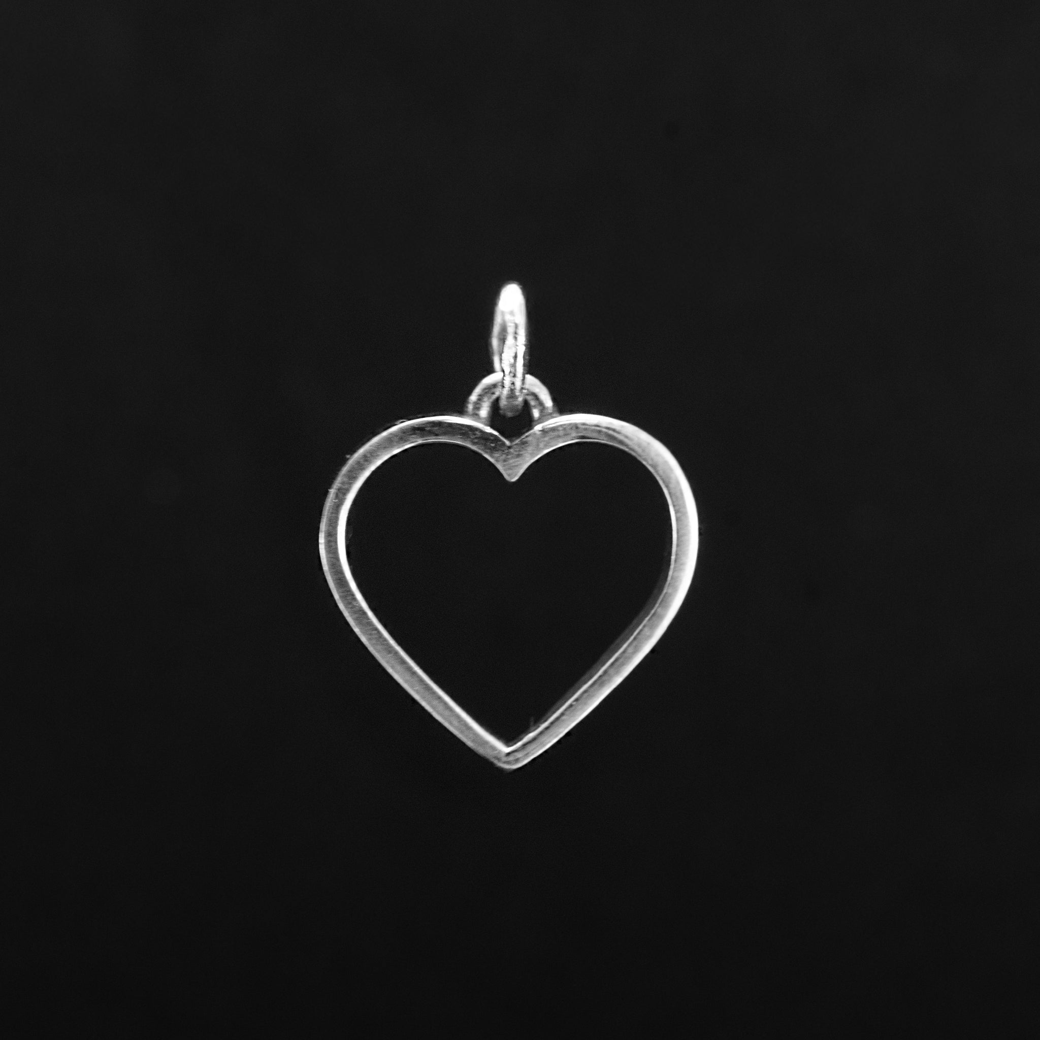 Retired James Avery Sterling Silver Heart Charm Pendant 1.5g ¾" 458414 available at DJP Jewelers & Luxury Buyers